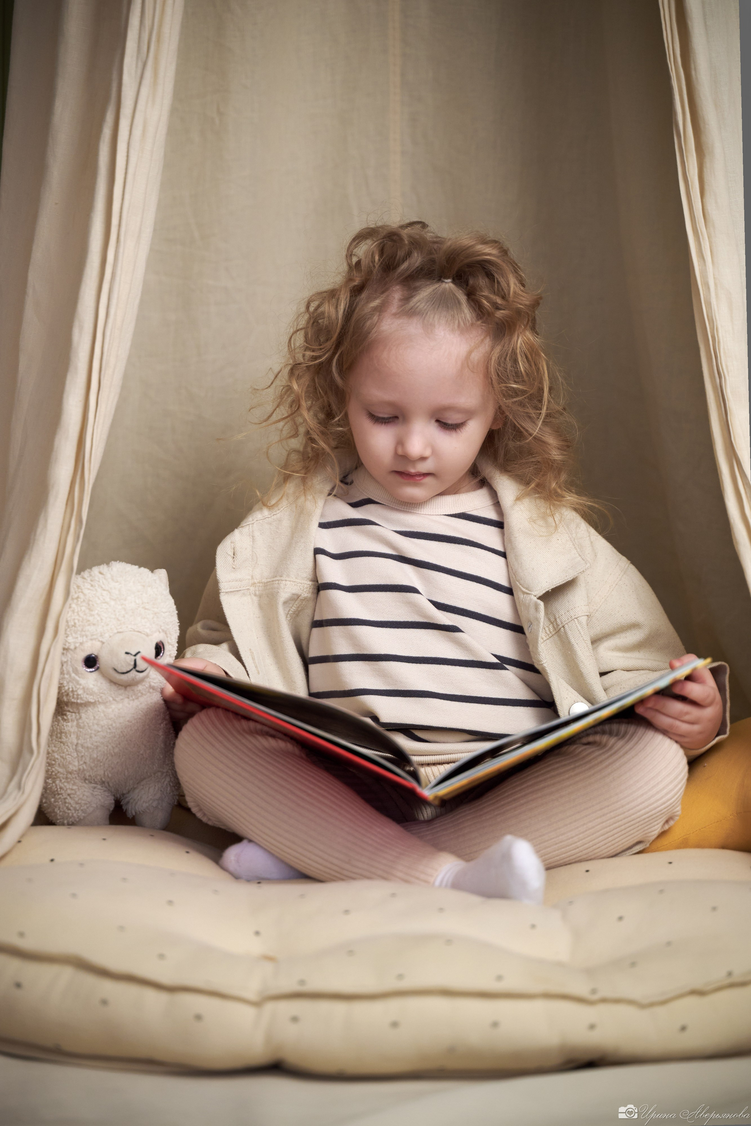 Детская фотосессия с тюльпанами. Фотограф в Ульяновске Ирина Аверьянова