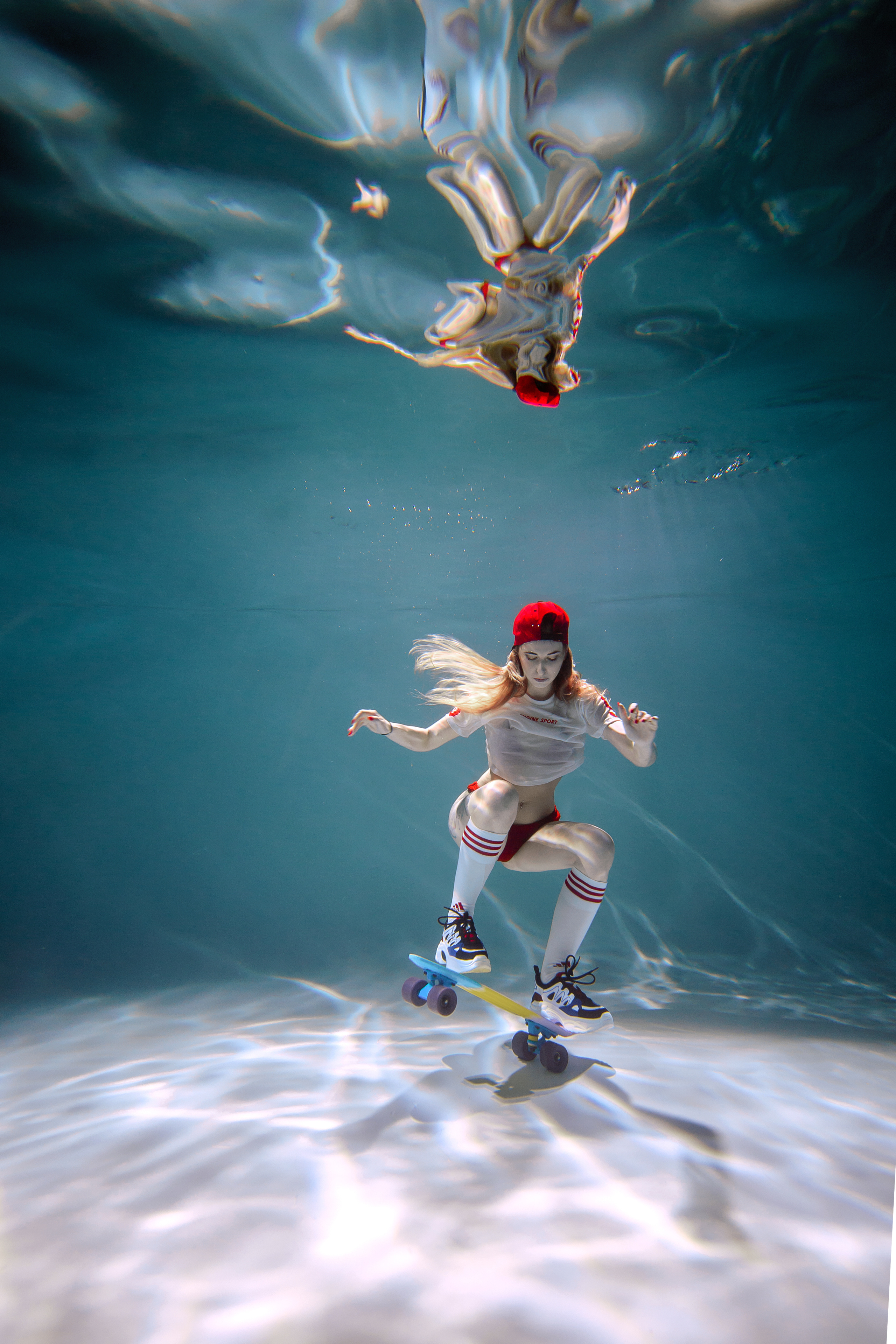 Подводная фотосессия на скейтборде в Москве. Свадебный и семейный фотограф Виктория Носачёва. Щелково, Москва и МО