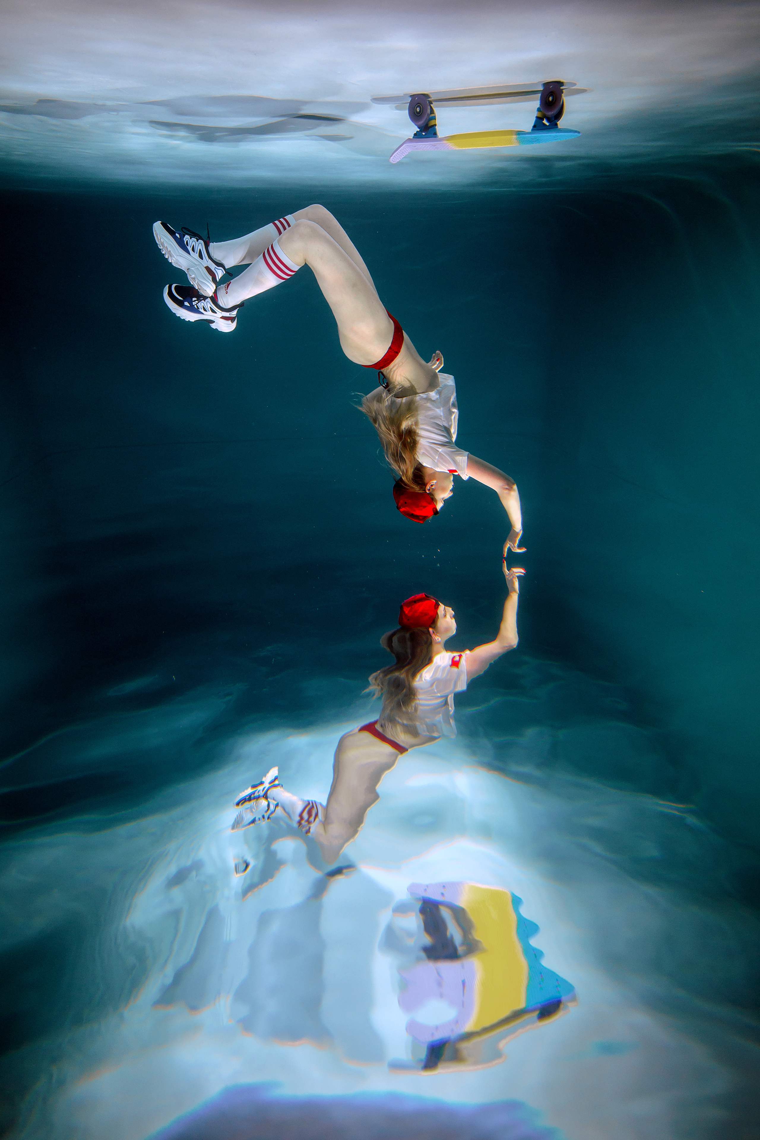 Подводная фотосессия на скейтборде в Москве. Свадебный и семейный фотограф Виктория Носачёва. Щелково, Москва и МО