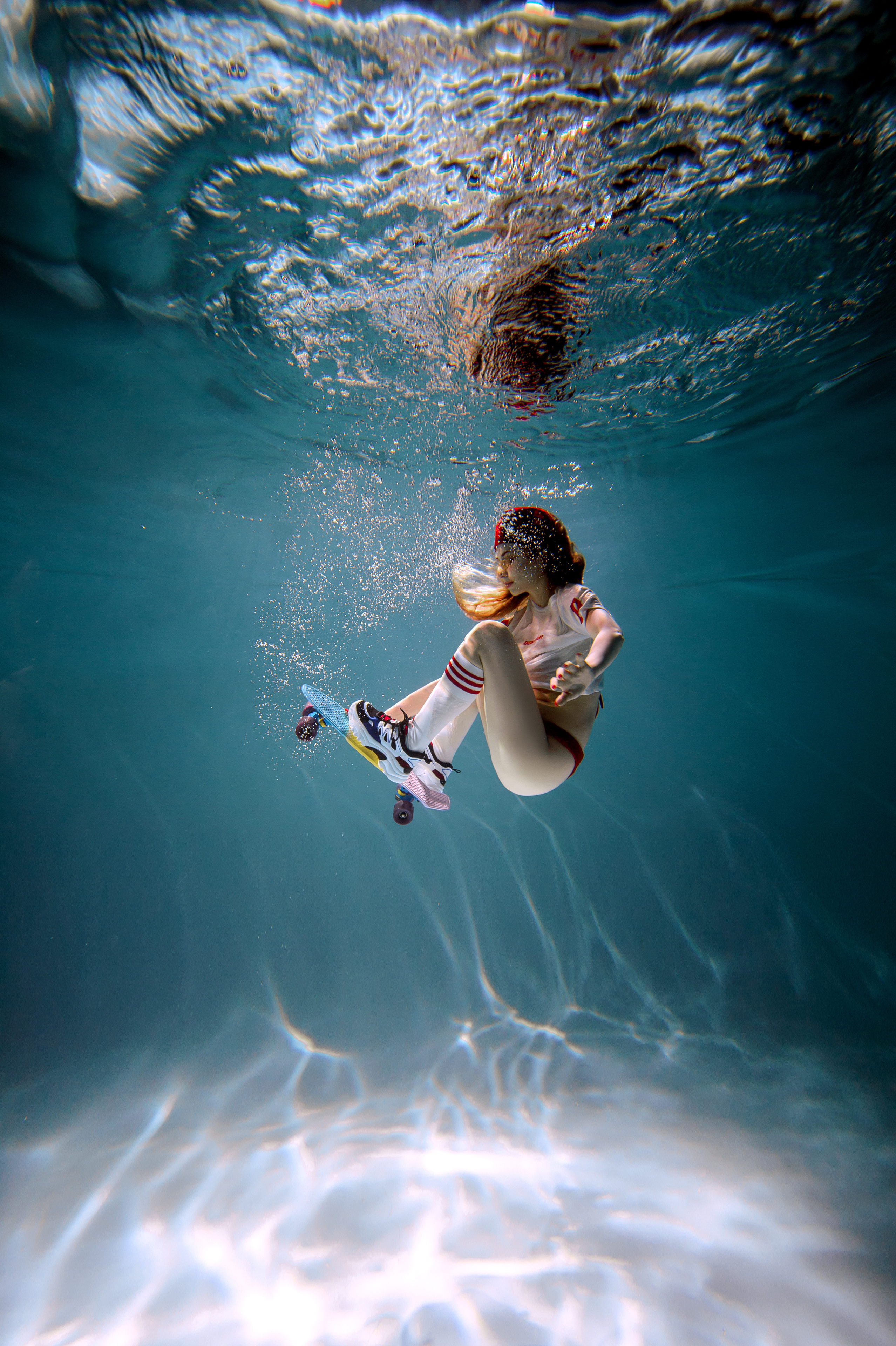 Подводная фотосессия на скейтборде в Москве. Свадебный и семейный фотограф Виктория Носачёва. Щелково, Москва и МО