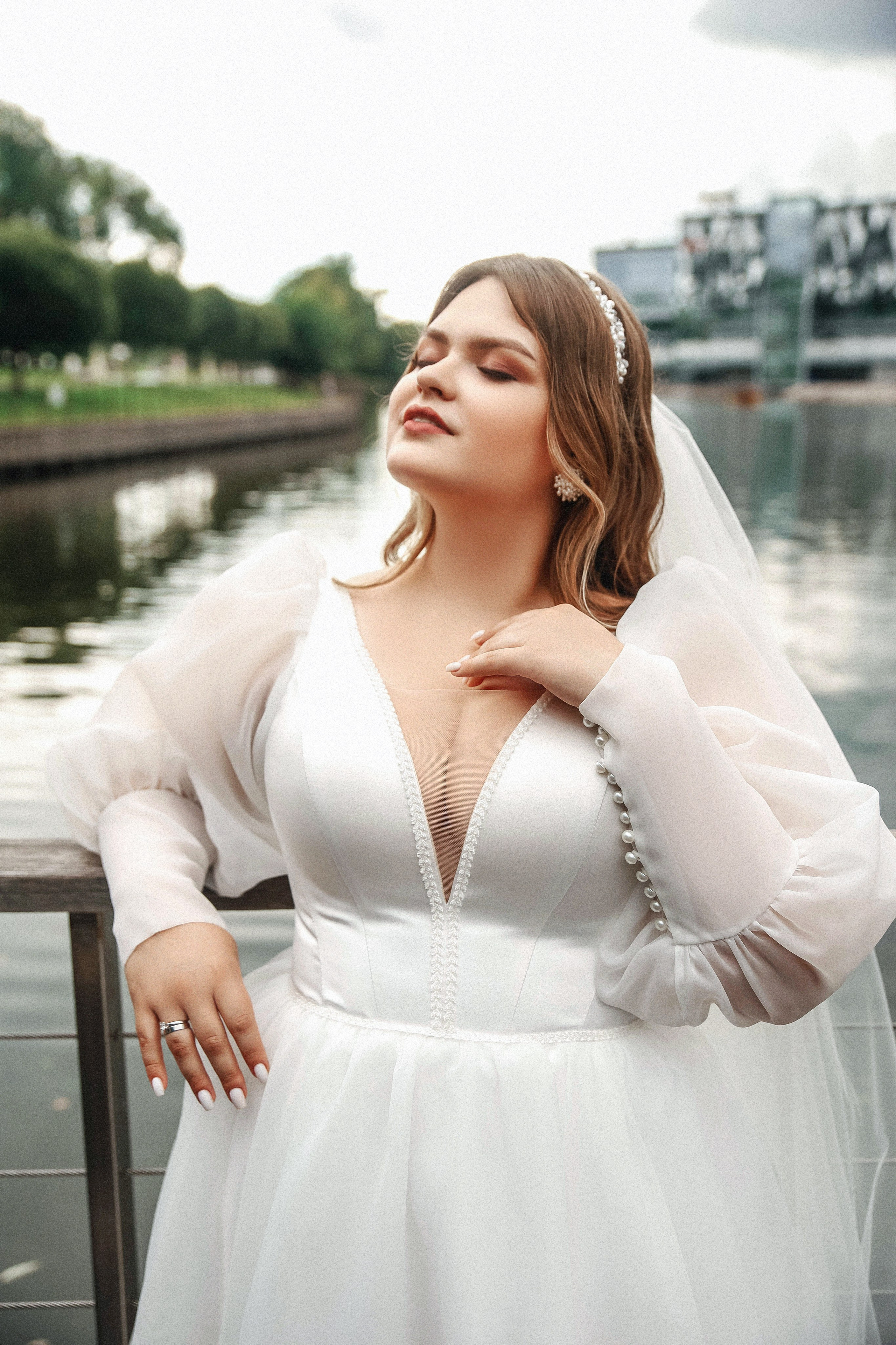 Свадебная фотосессия ВДНХ. Свадебный и семейный фотограф в Москве