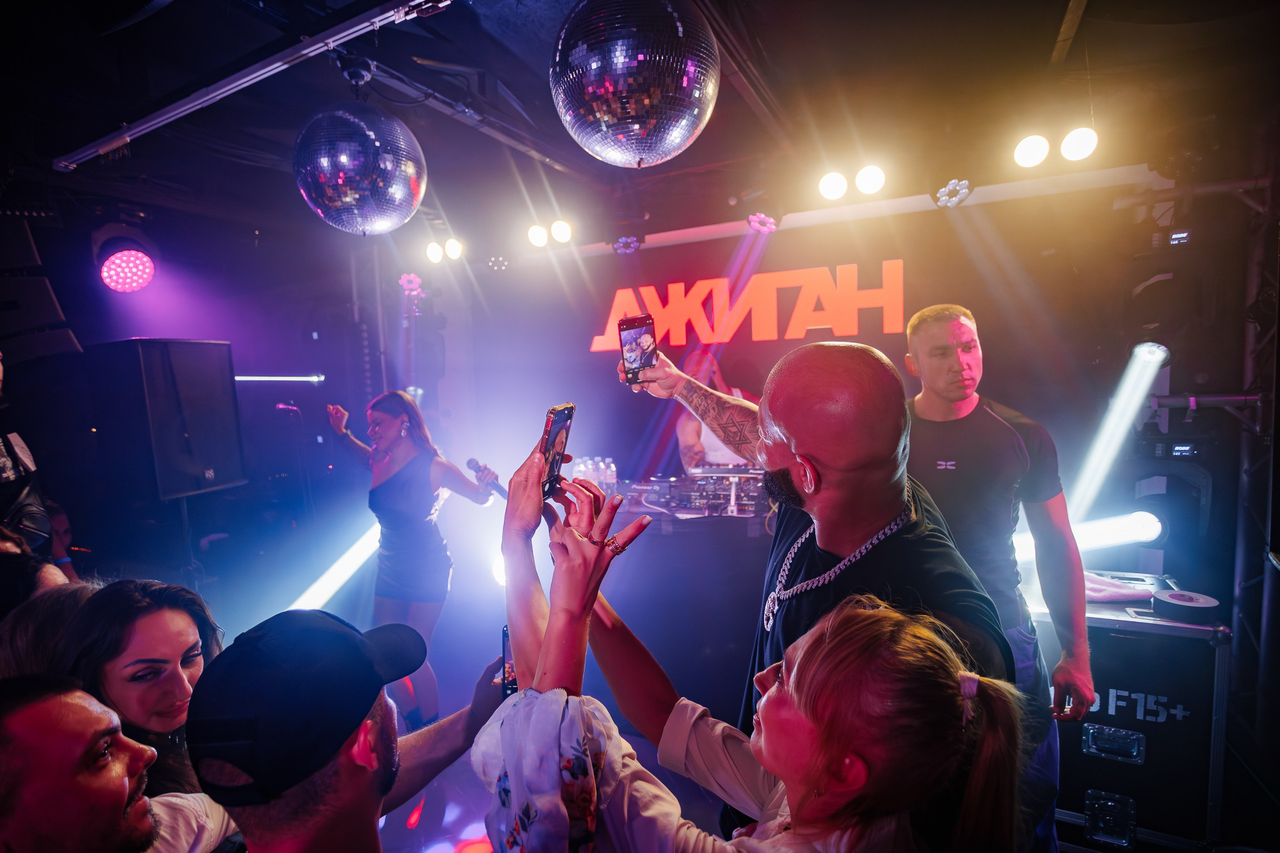 «Джиган"_Чайка на пляже_Ялта_12.07.2025 г. Аминов Руслан | Фотограф