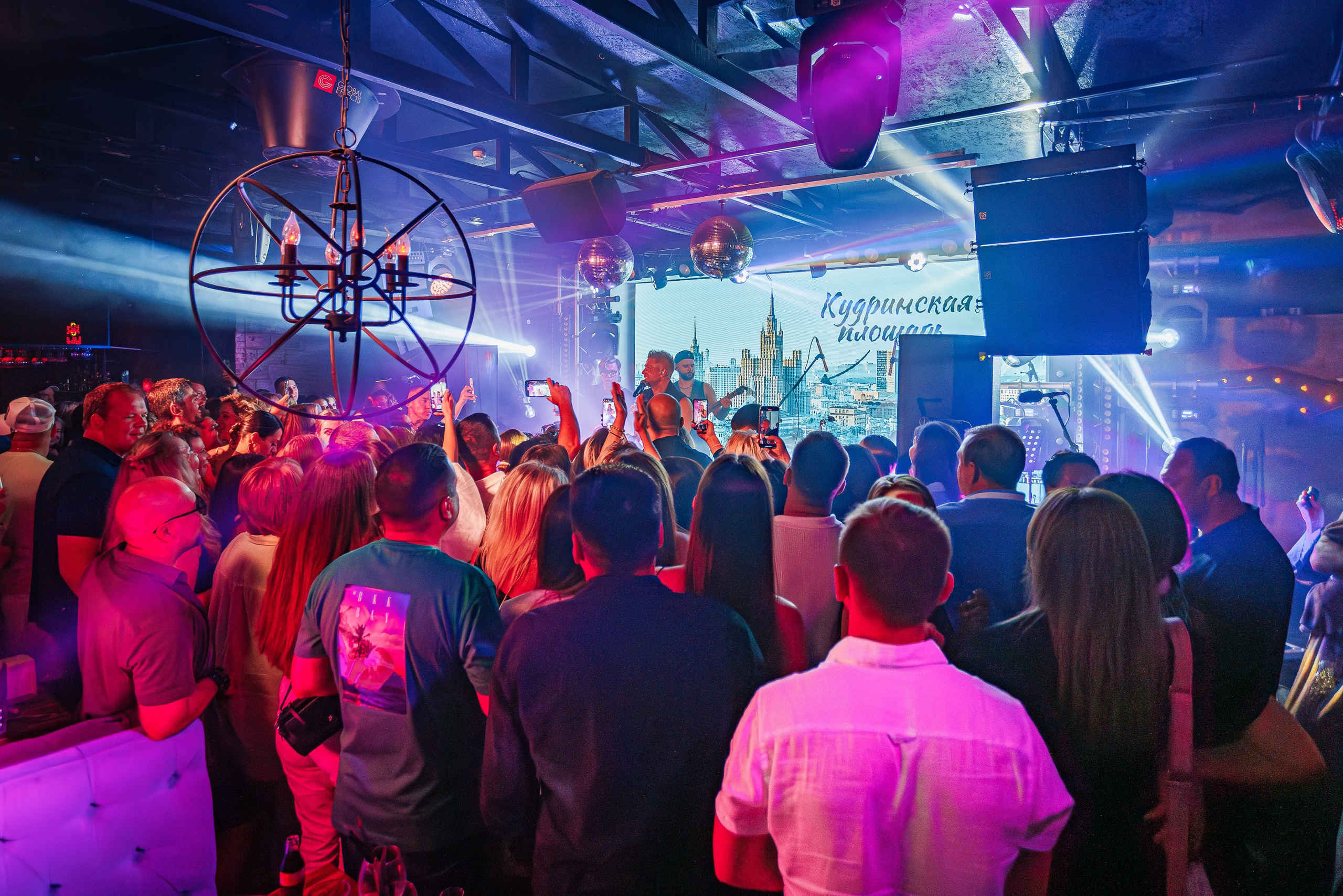 «Митя Фомин"_Чайка на пляже_Ялта_28.06.2025 г. Аминов Руслан | Фотограф