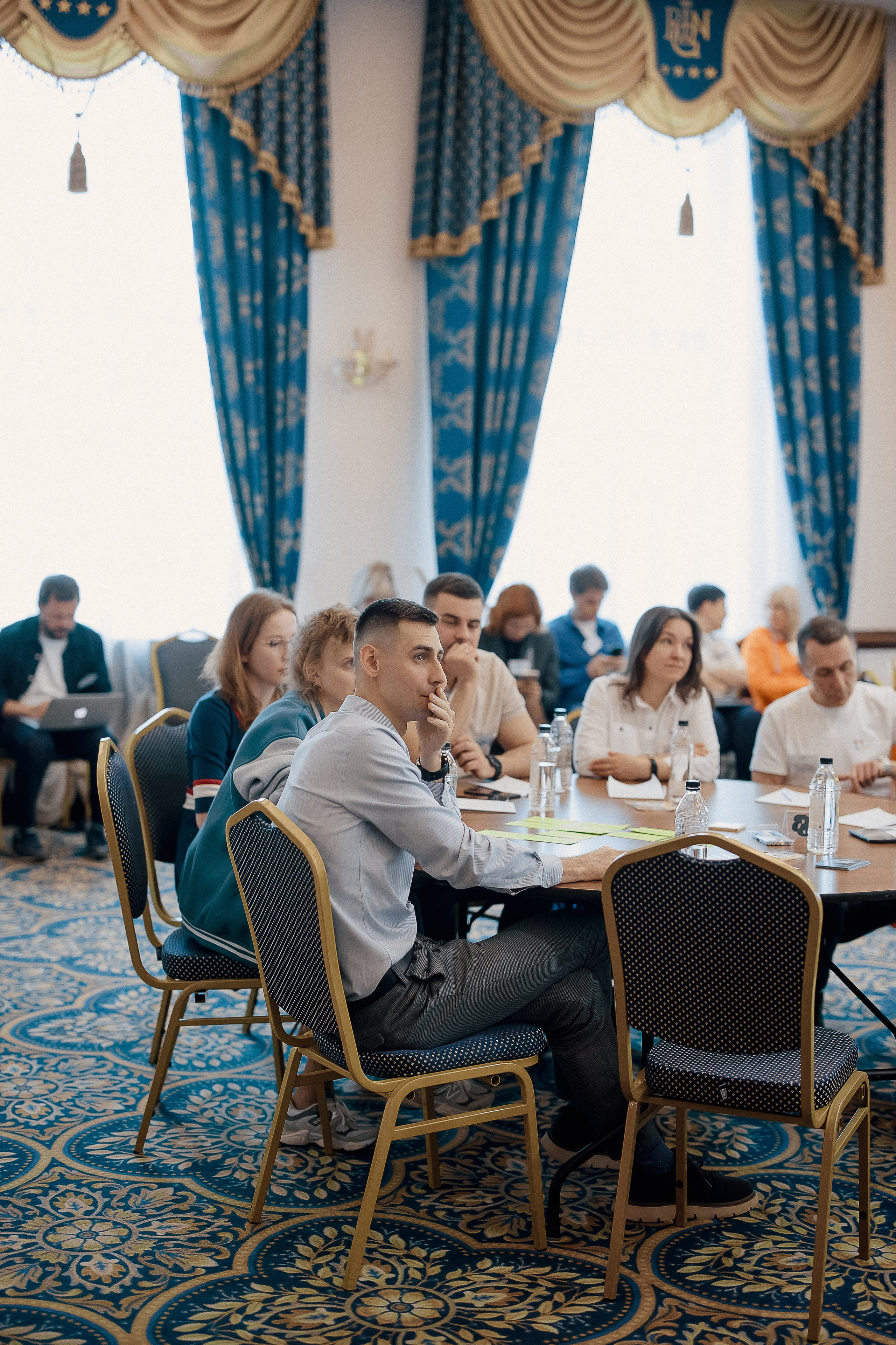 Конференция. Свадебный фотограф