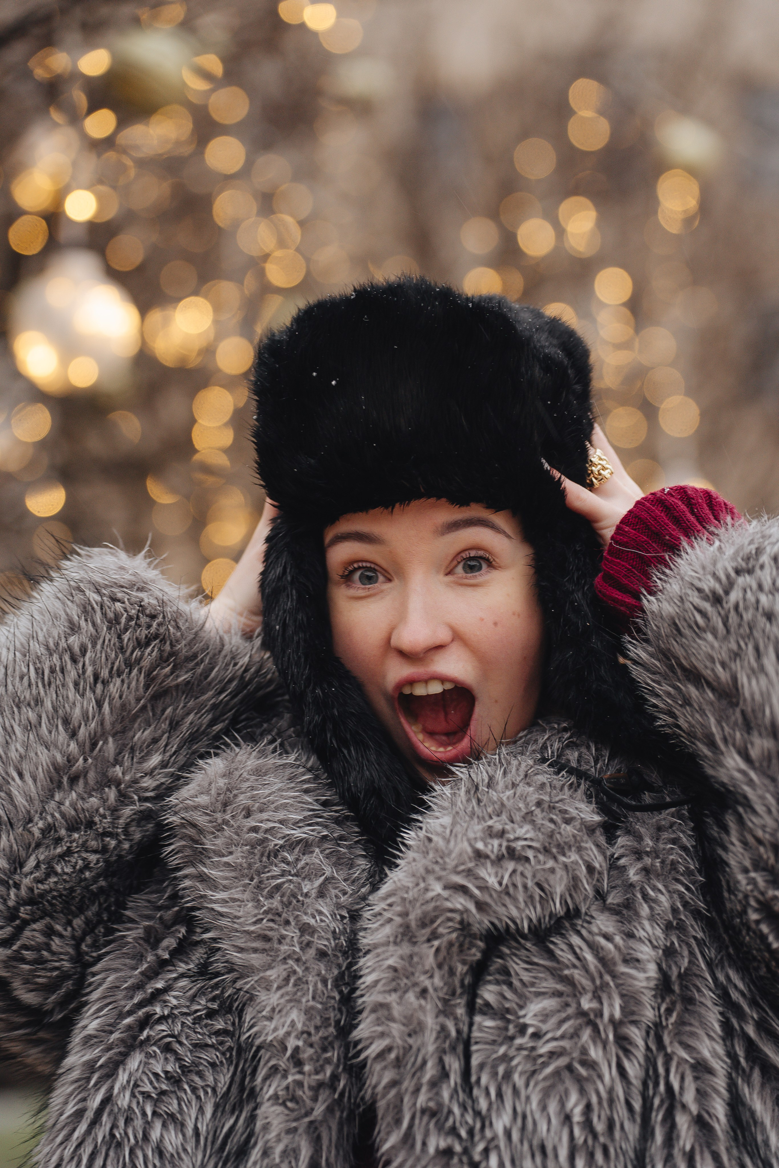 ПРОГУЛКА НА МАНЕЖНОЙ ПЛОЩАДИ ДЛЯ ДЕВУШКИ ПЕРЕД НОВЫМ ГОДОМ (НОВОГОДНЯЯ ФОТОСЕССИИЯ НА МАНЕЖНОЙ ПЛОЩАДИ). Профессиональный фотограф, Санкт-Петербург — Виктория Богомолова