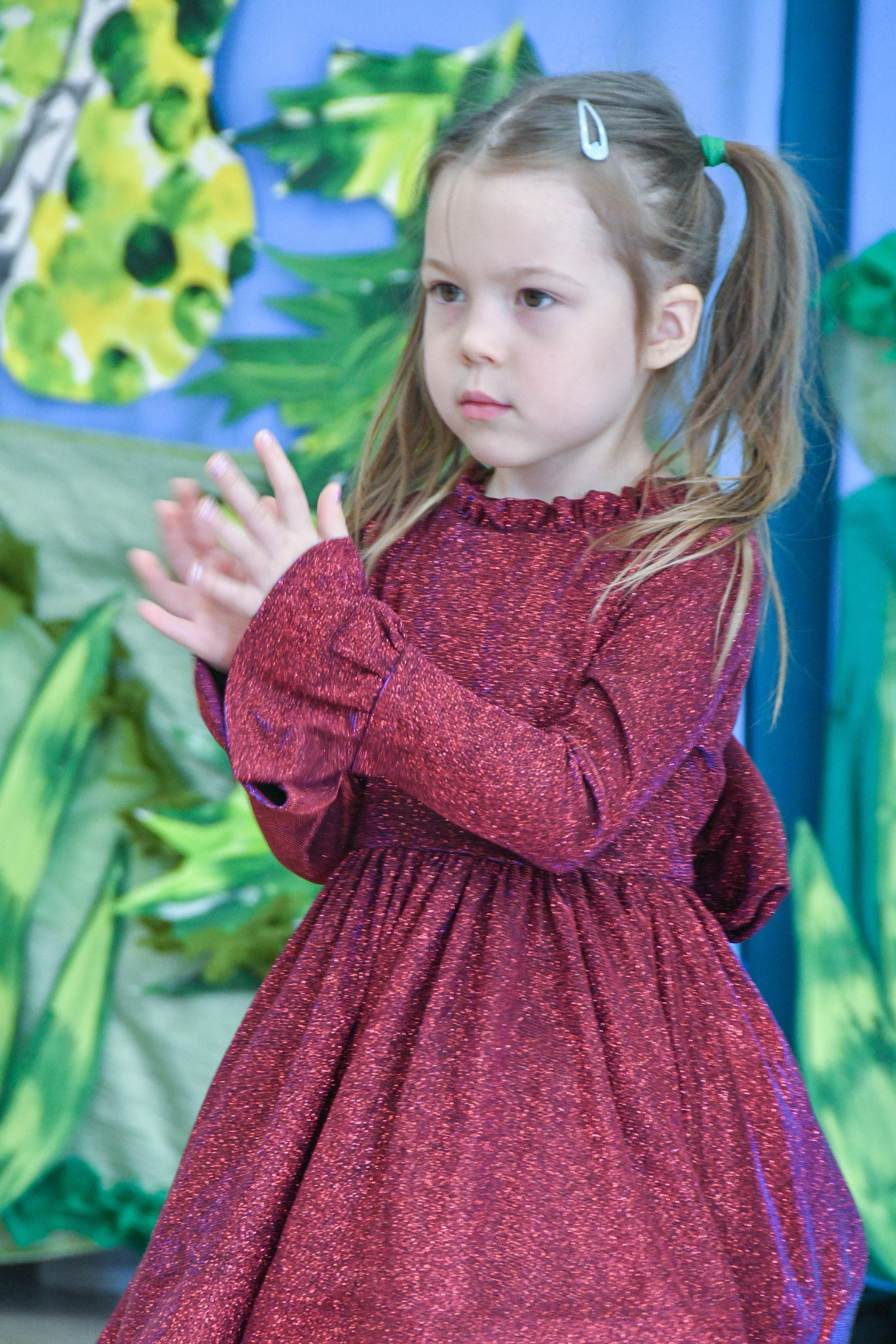 2023 г. День дошкольного работника и прогулка. Репортажный и детский фотограф в Новосибирске