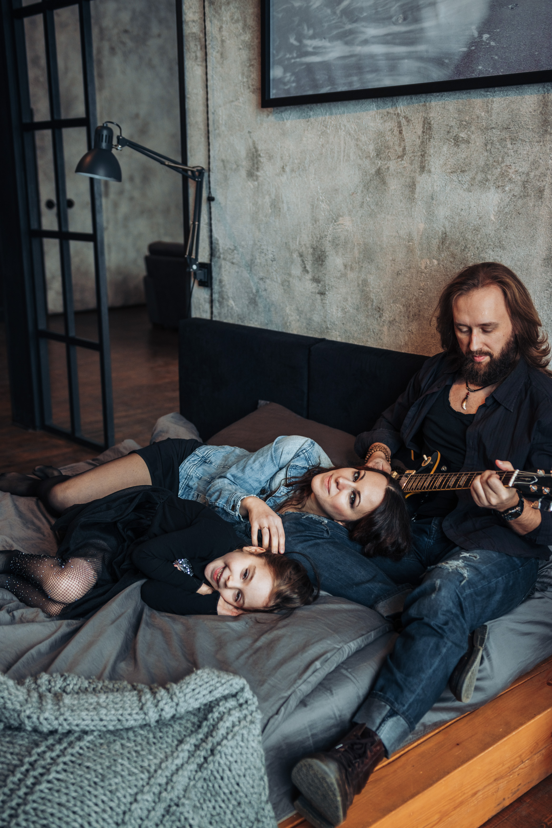 Семейная фотосессия в студии. Свадебный фотограф и видеограф — Сергей и Дарья