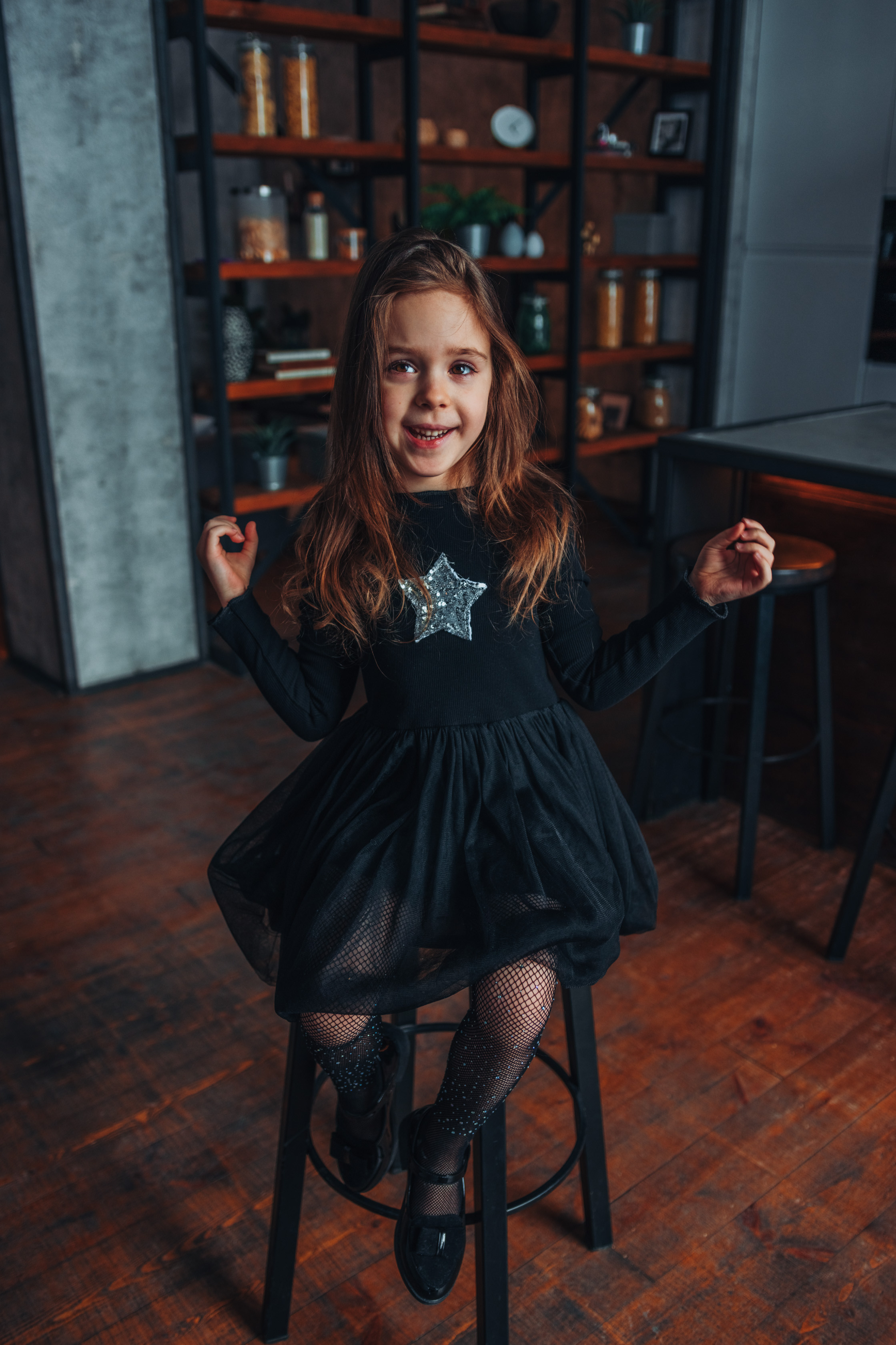 Семейная фотосессия в студии. Свадебный фотограф и видеограф — Сергей и Дарья