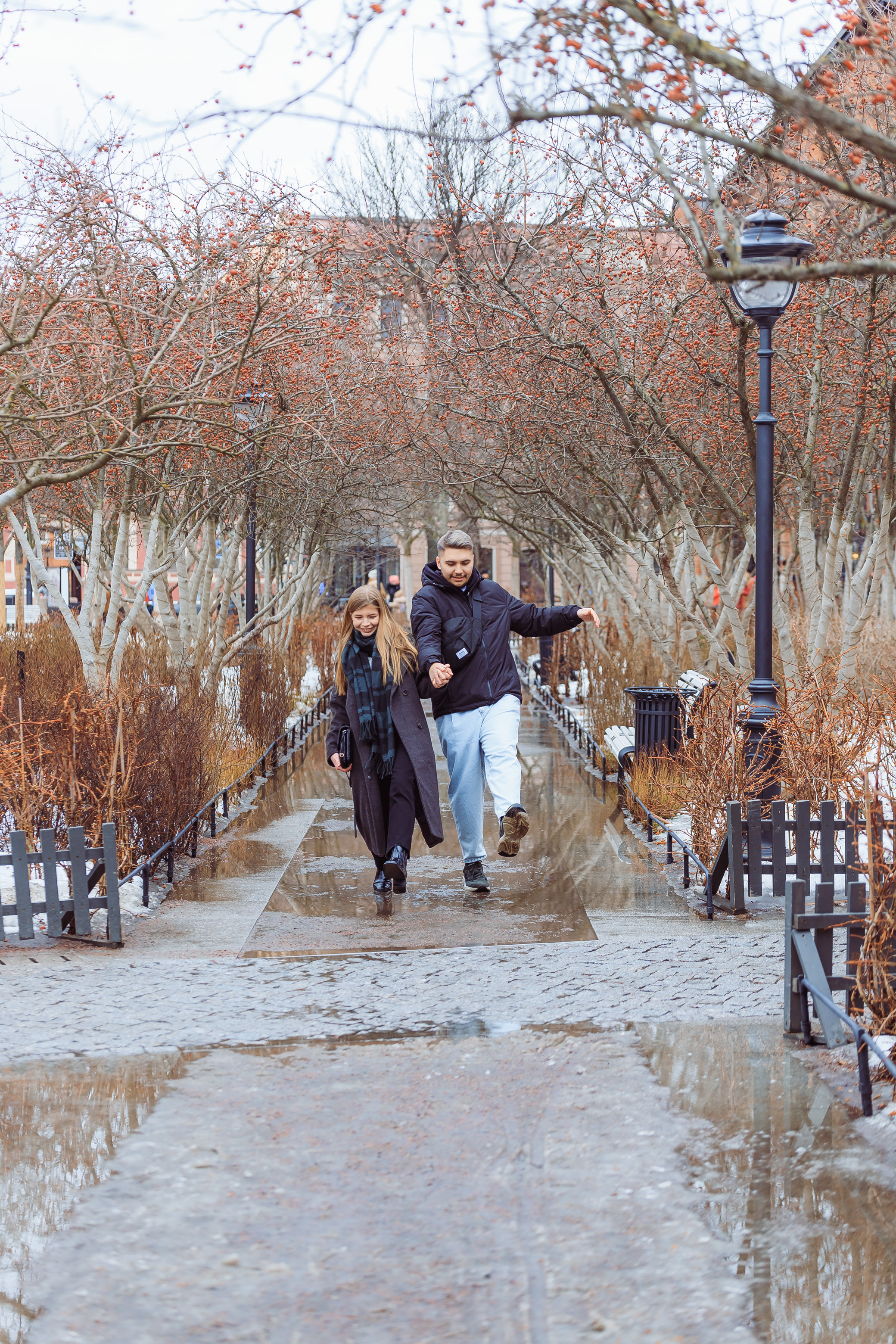 Фотосессия «Лавстори» в Санкт-Петербурге. Денис и Виктория. Свадебный фотограф и видеограф — Сергей и Дарья