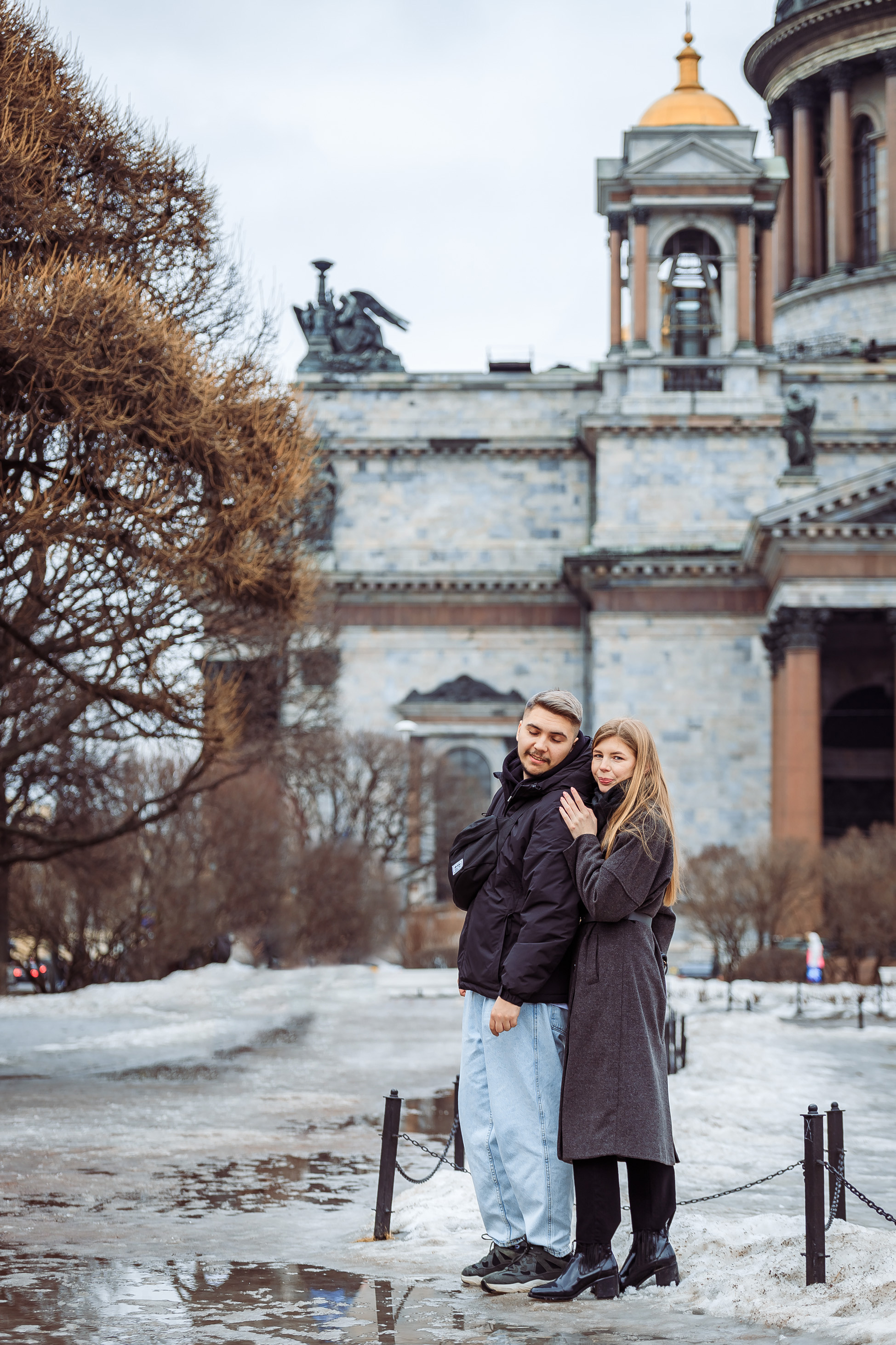 Фотосессия «Лавстори» в Санкт-Петербурге. Денис и Виктория. Свадебный фотограф и видеограф — Сергей и Дарья