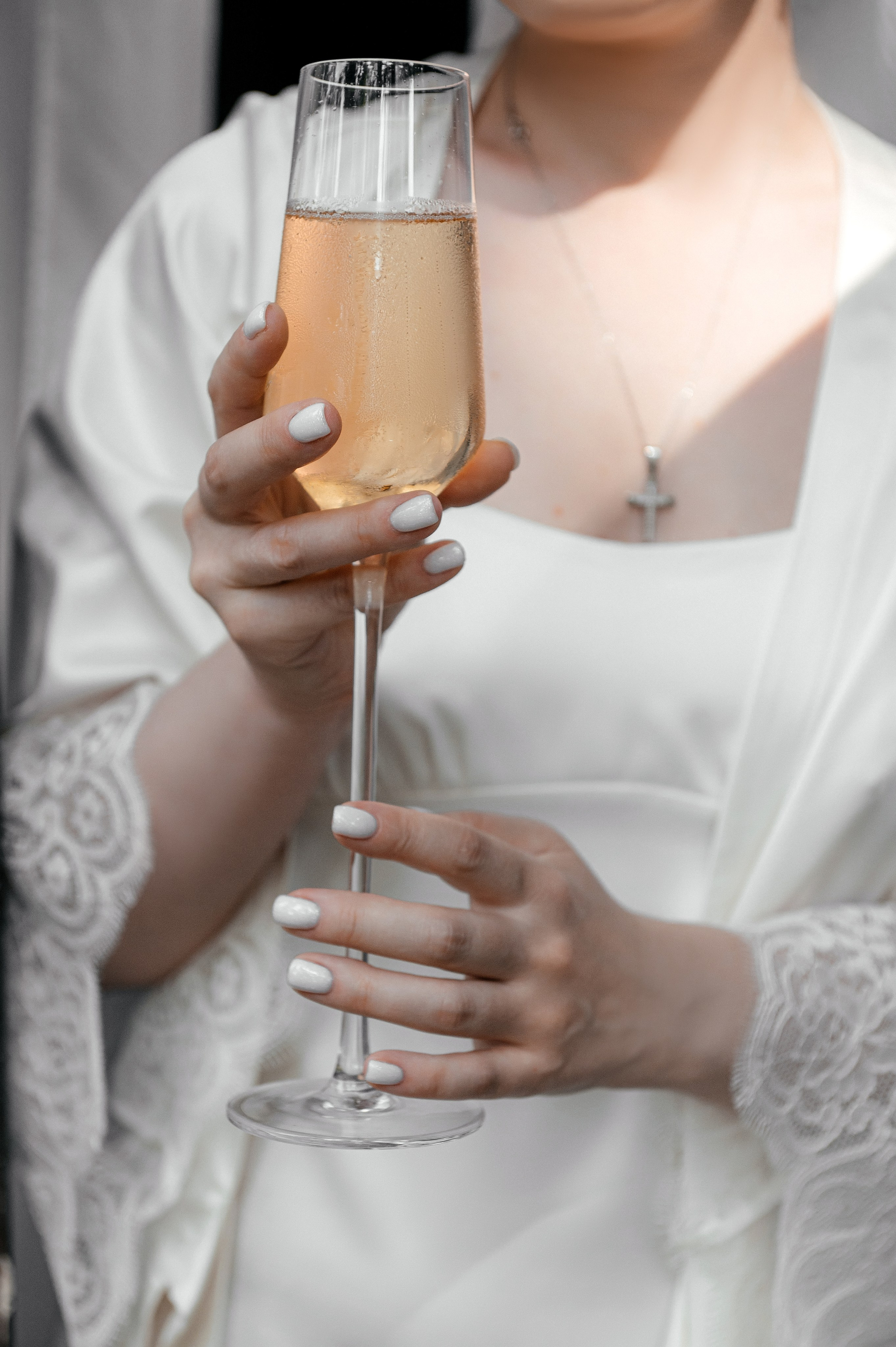 Свадьба с венчанием в Щелково. Прогулка в Гребнево, ресторан Кинза, отель Премиум. Свадебный и семейный фотограф Виктория Носачёва. Щелково, Москва и МО