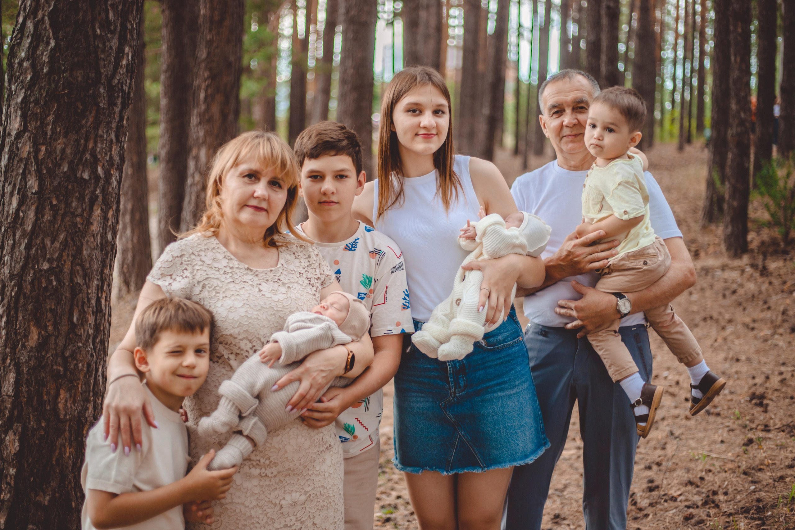 Бабушка и дедушка с внуками. Семейный фотограф г. Димировград Андросова Екатерина