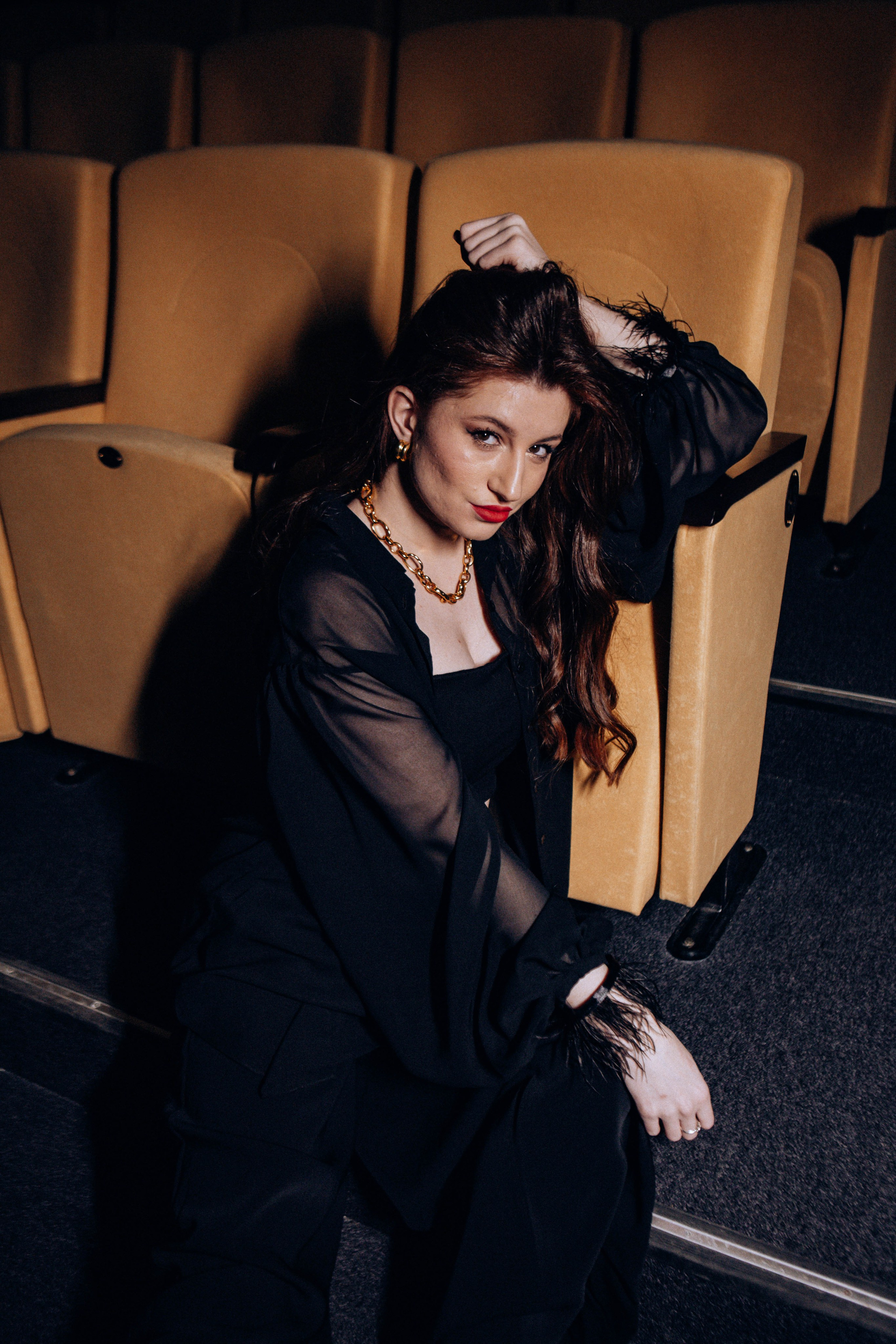 Катя. Контакты