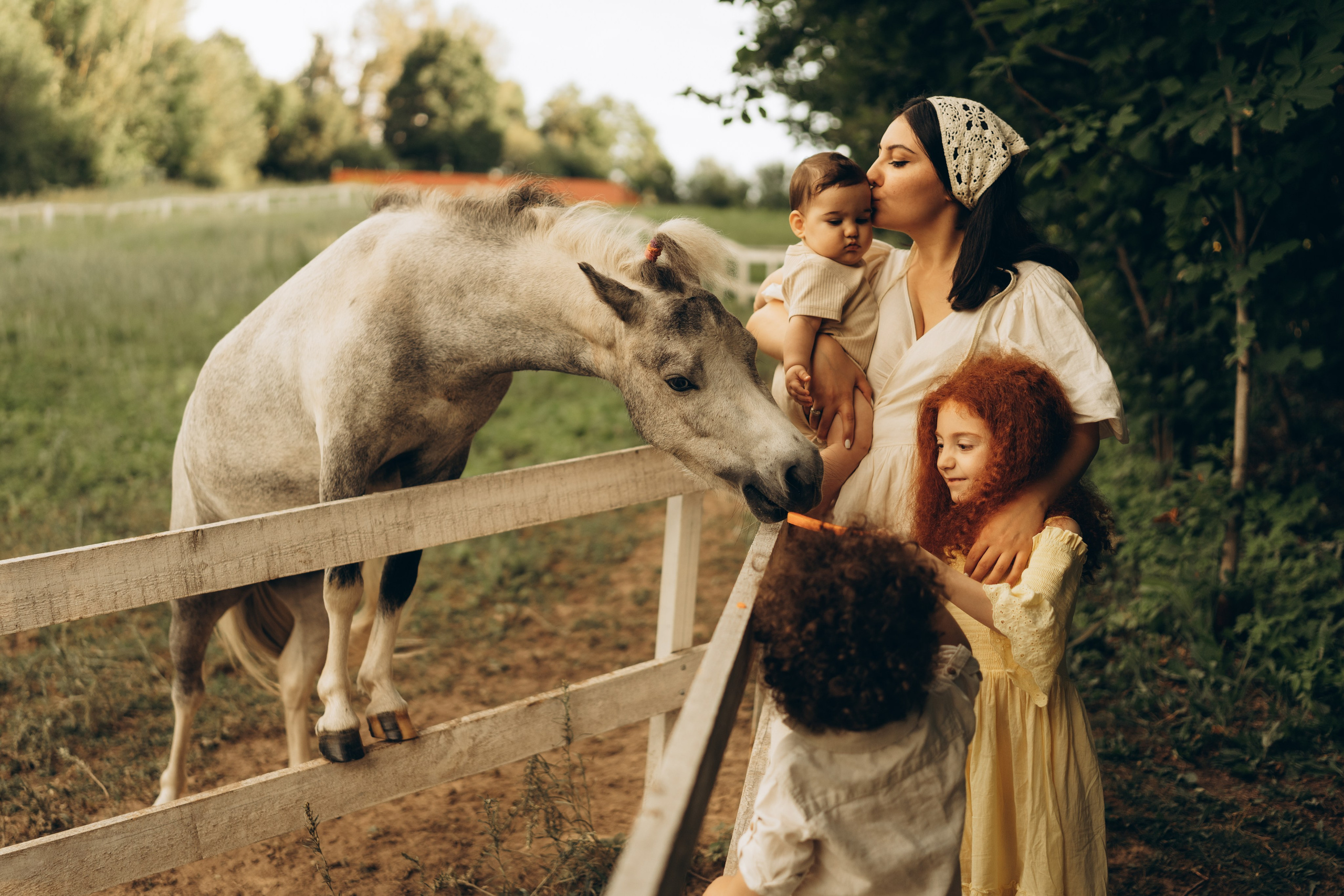 Ариана и семья