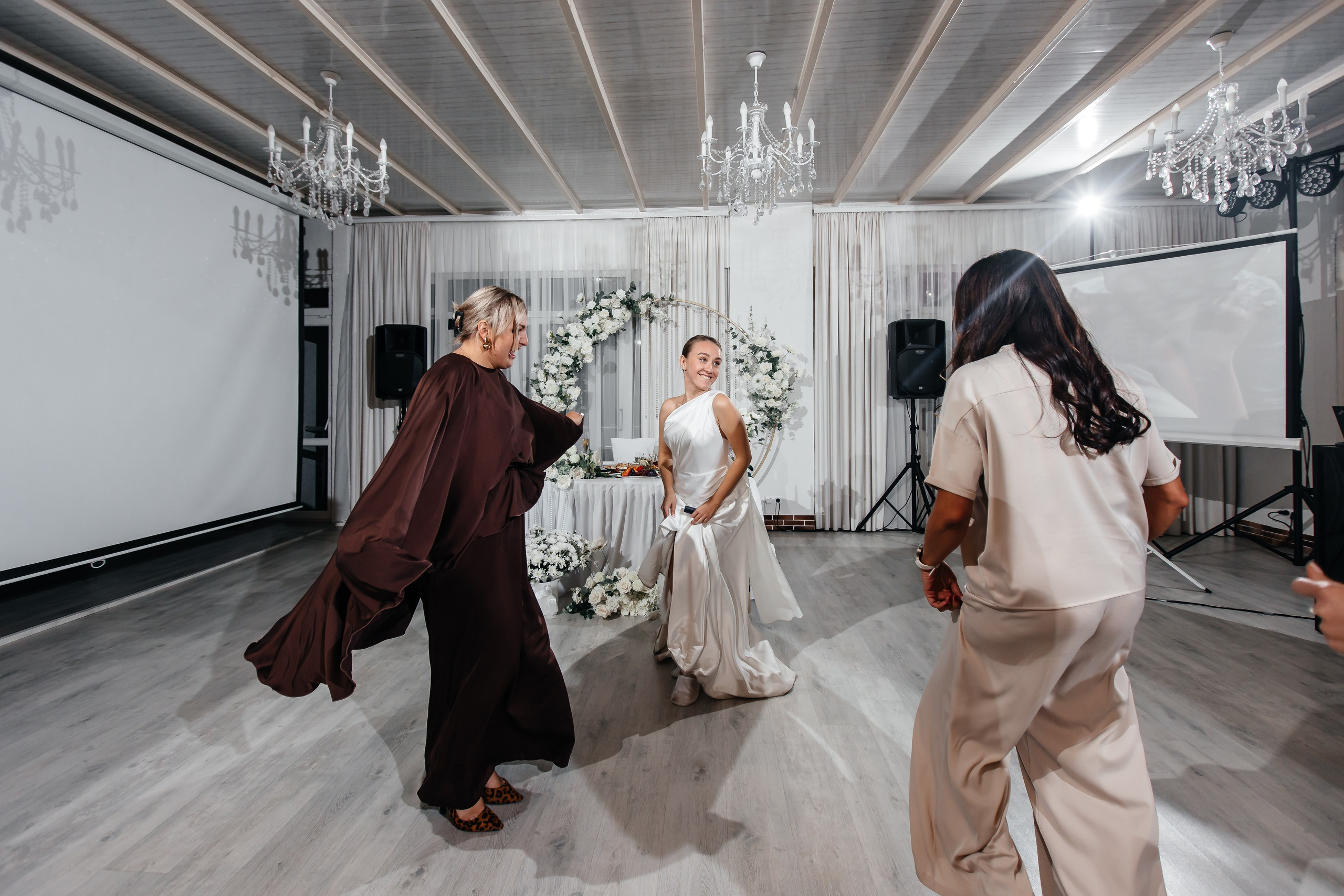 Анонс свадьбы для Яны и Юрия. Гаспра, Вилла Танго. Свадебный фотограф в Крыму и Севастополе Ольга Баскакова