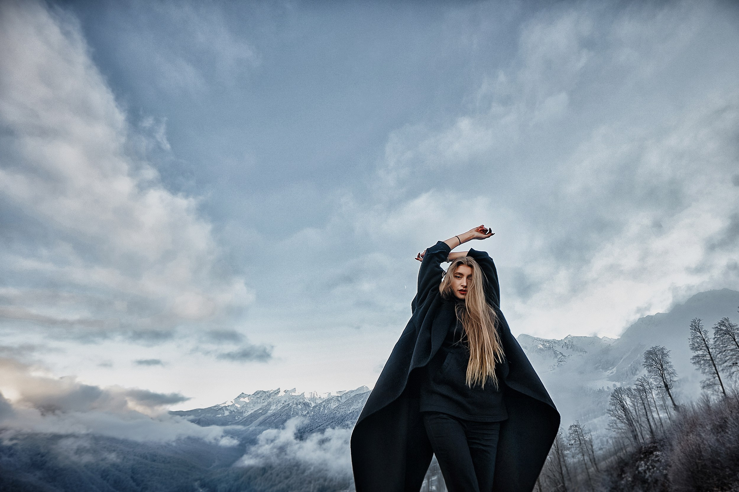 Ангелина в горах. Фото и видео контент в Сочи, фотограф, видеограф Сочи