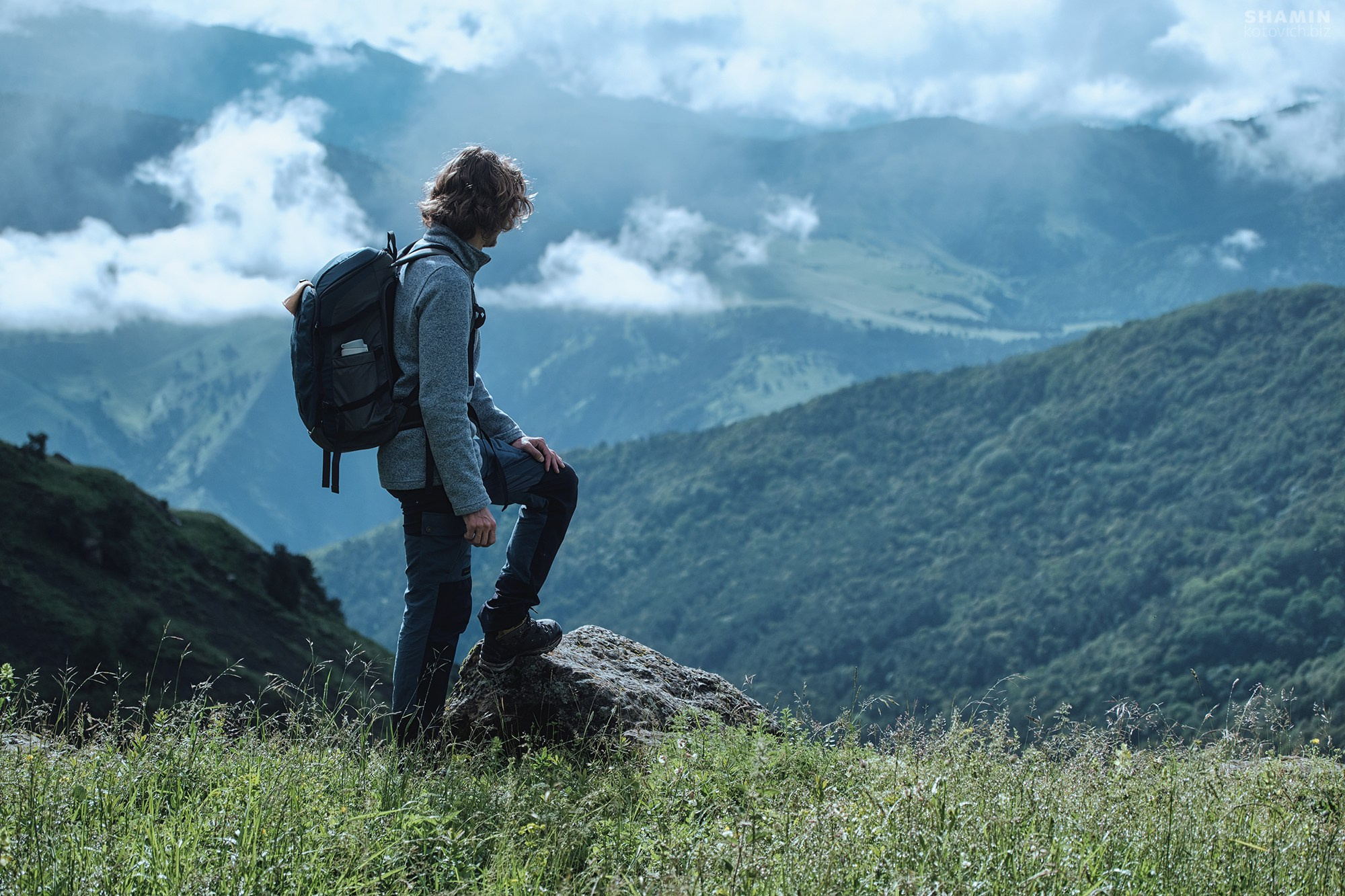 Пейзажи Ингушетии: горные хребты, башенные комплексы, долины и облака, снятые фотографом Константином Шаминым. Атмосферные кадры, передающие дух Кавказа, древнюю архитектуру и красоту природы Ингушетии. Фотограф Константин Шамин