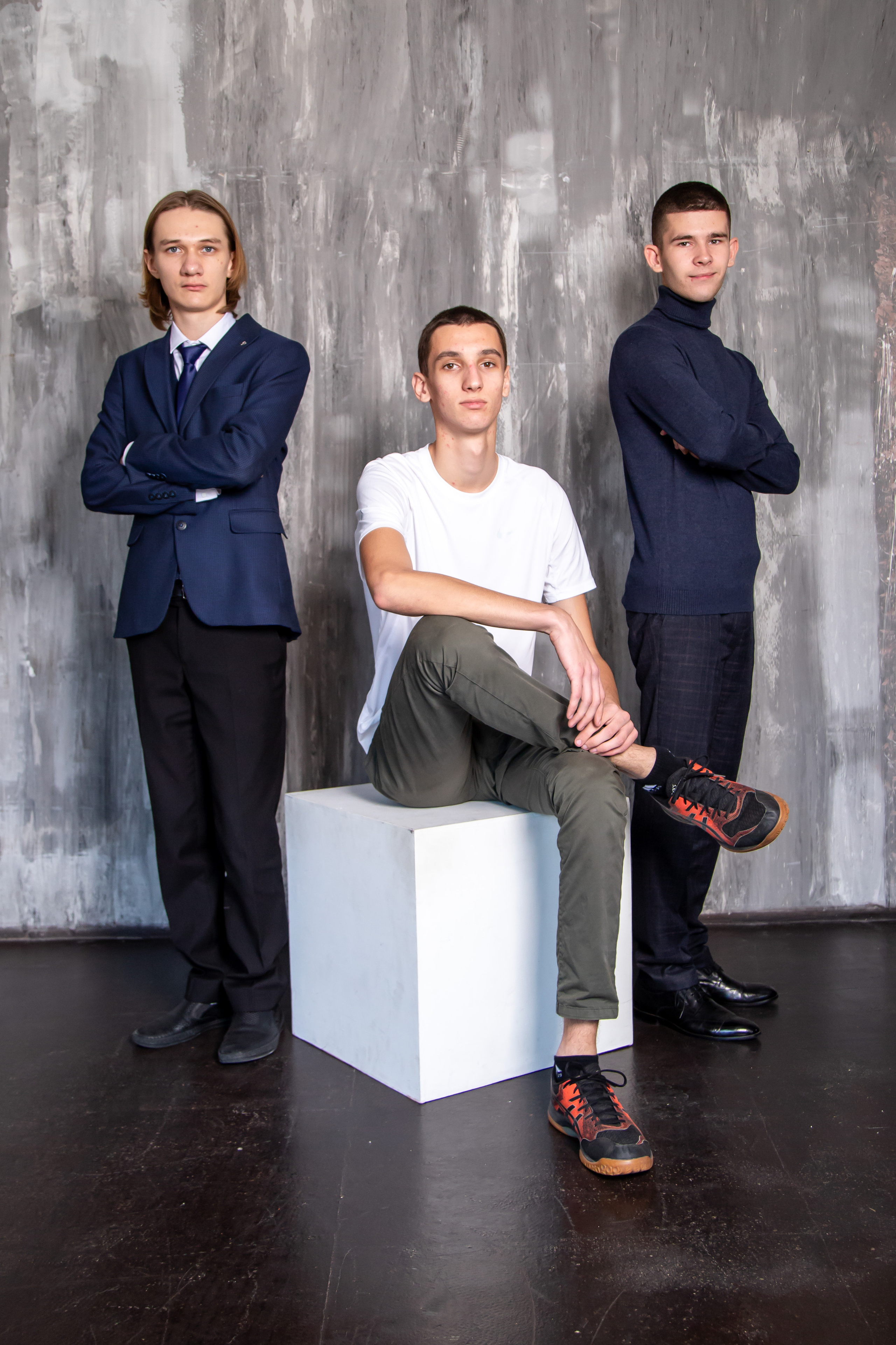 11 кл в студии. Выпускной альбом Шахты Ростов