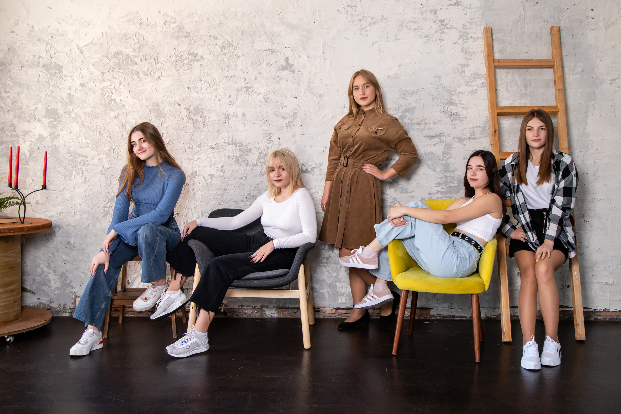 11 кл в студии. Выпускной альбом Шахты Ростов