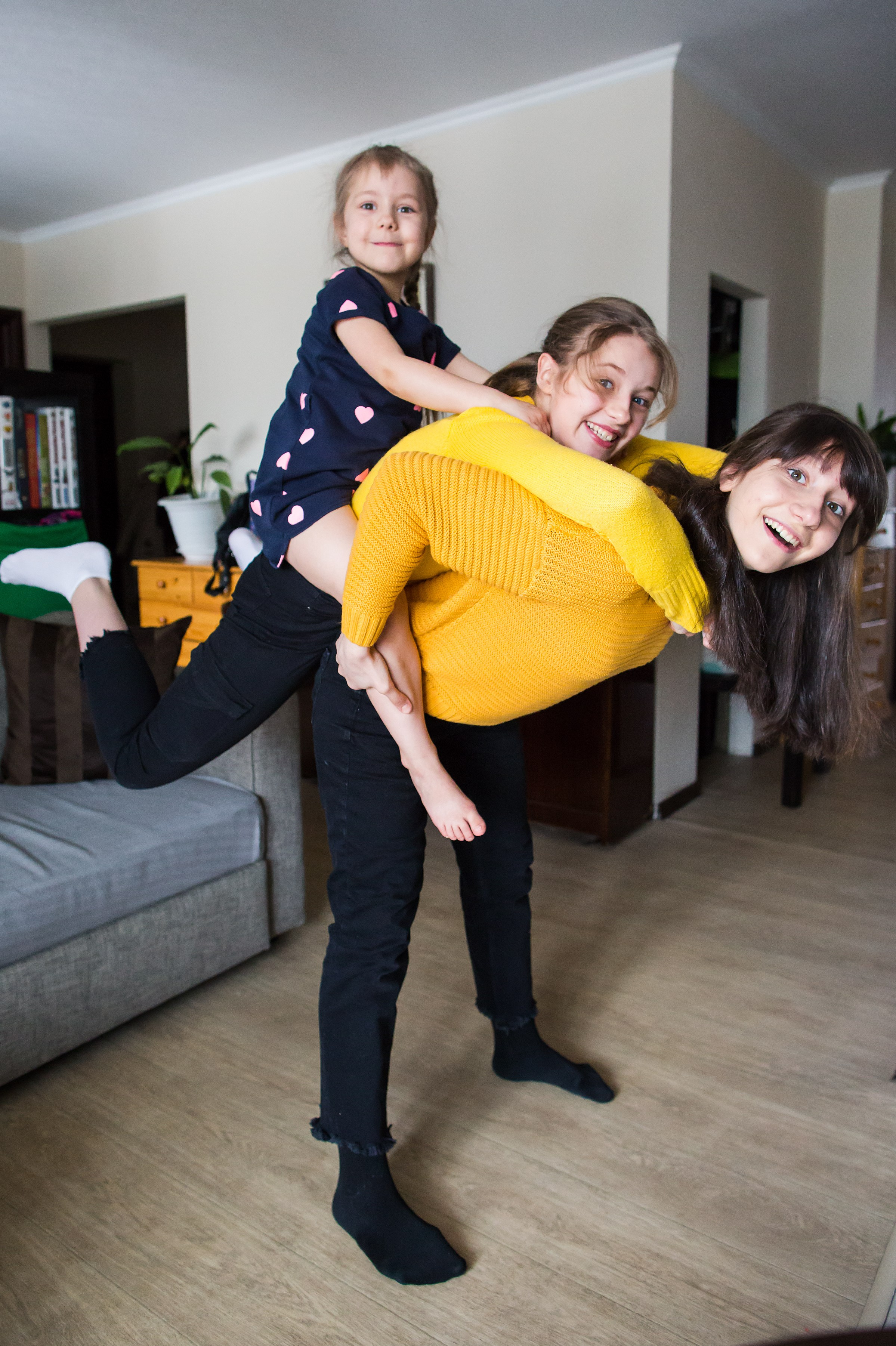 Большая семья. Репортажный, семейный и детский фотограф в Пензе и Заречном Арина Ермилова. Картины барельеф на заказ