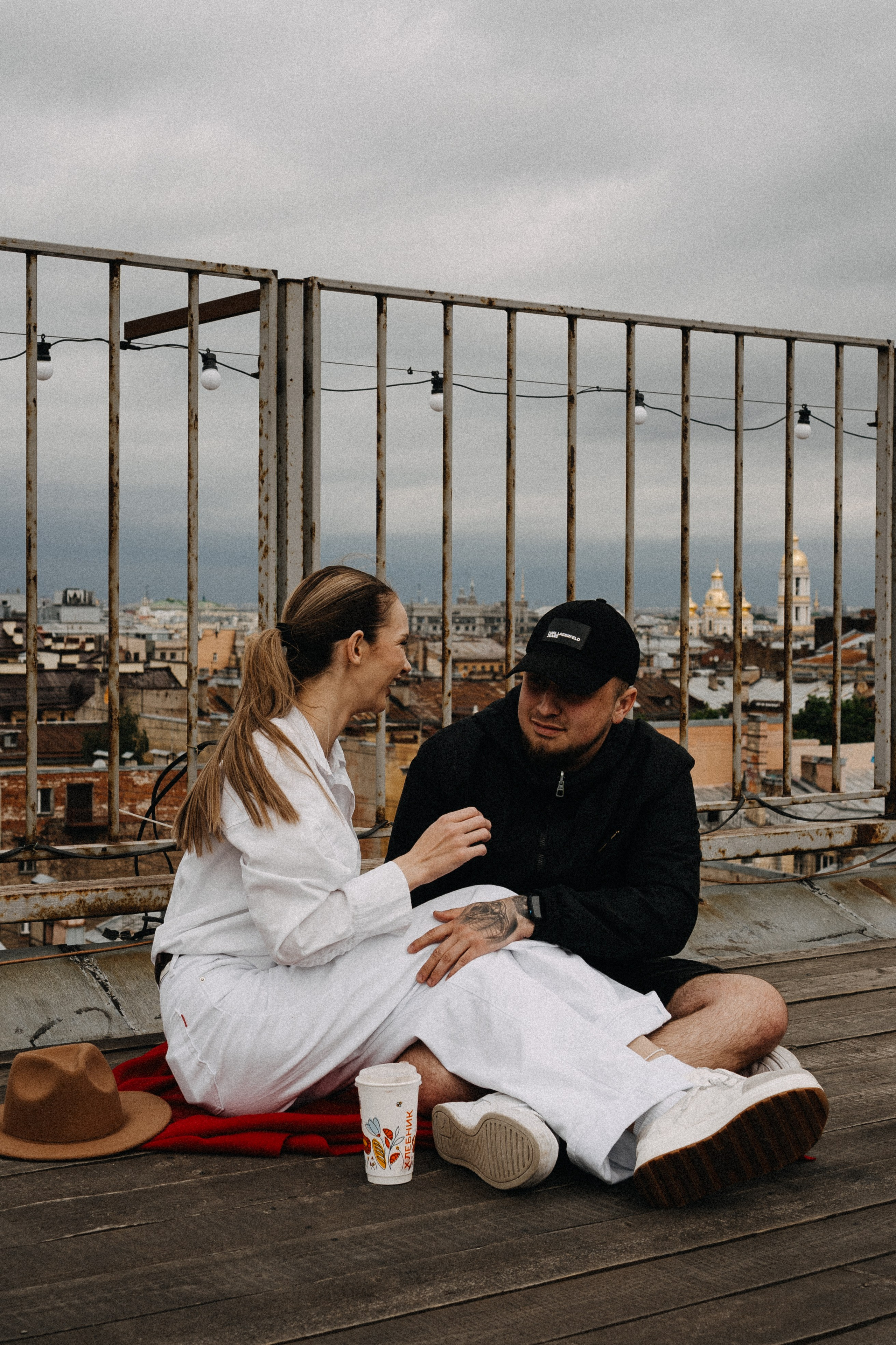 МЫ ГУЛЯЛИ ПРО КРЫШАМ ПИТЕРА. Профессиональный фотограф, Санкт-Петербург — Виктория Богомолова