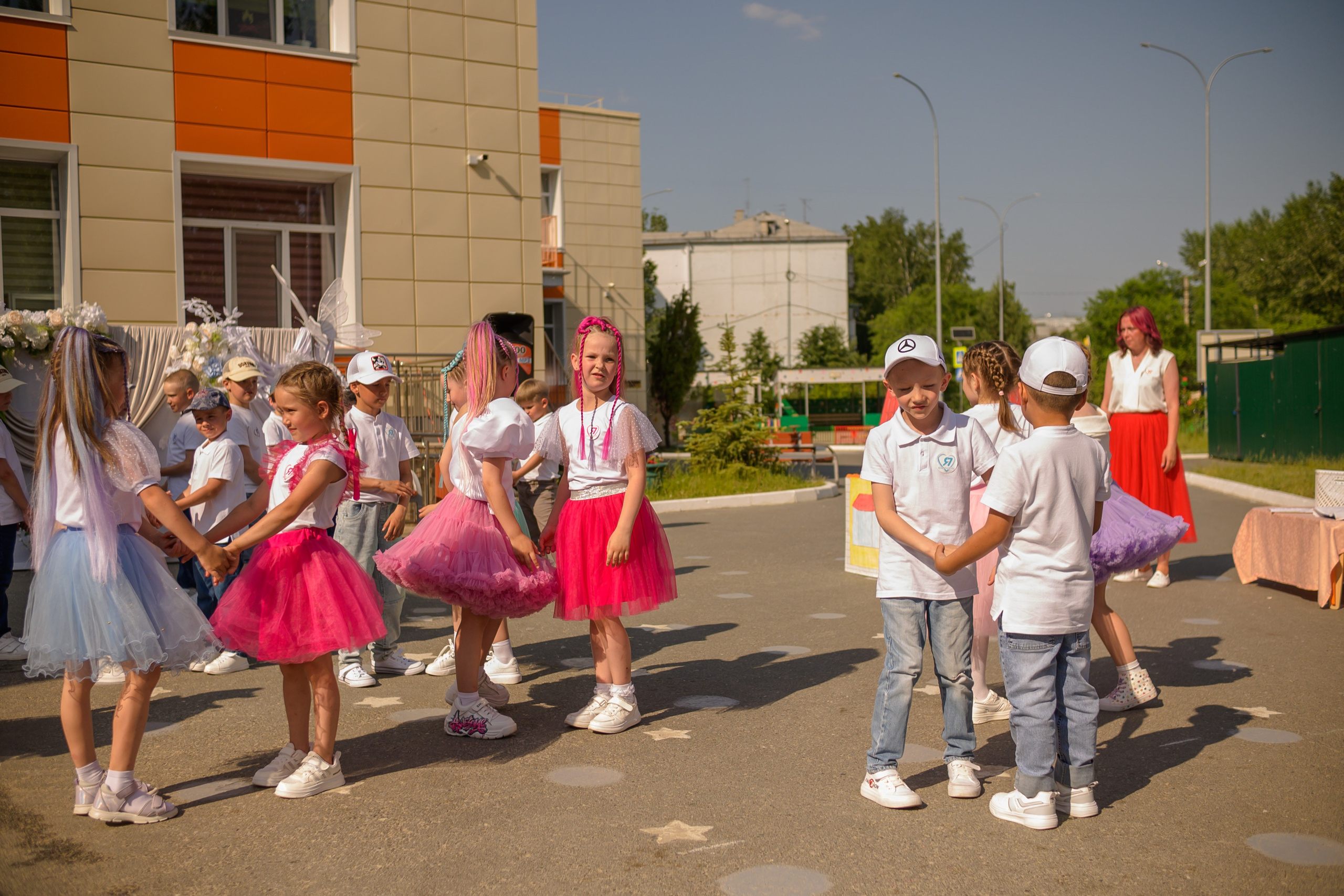 Репортаж выпускного группа «Фантазёры» 3 садик. Фотограф новорожденных, семейный детский в Тюмени Татьяна Морозова