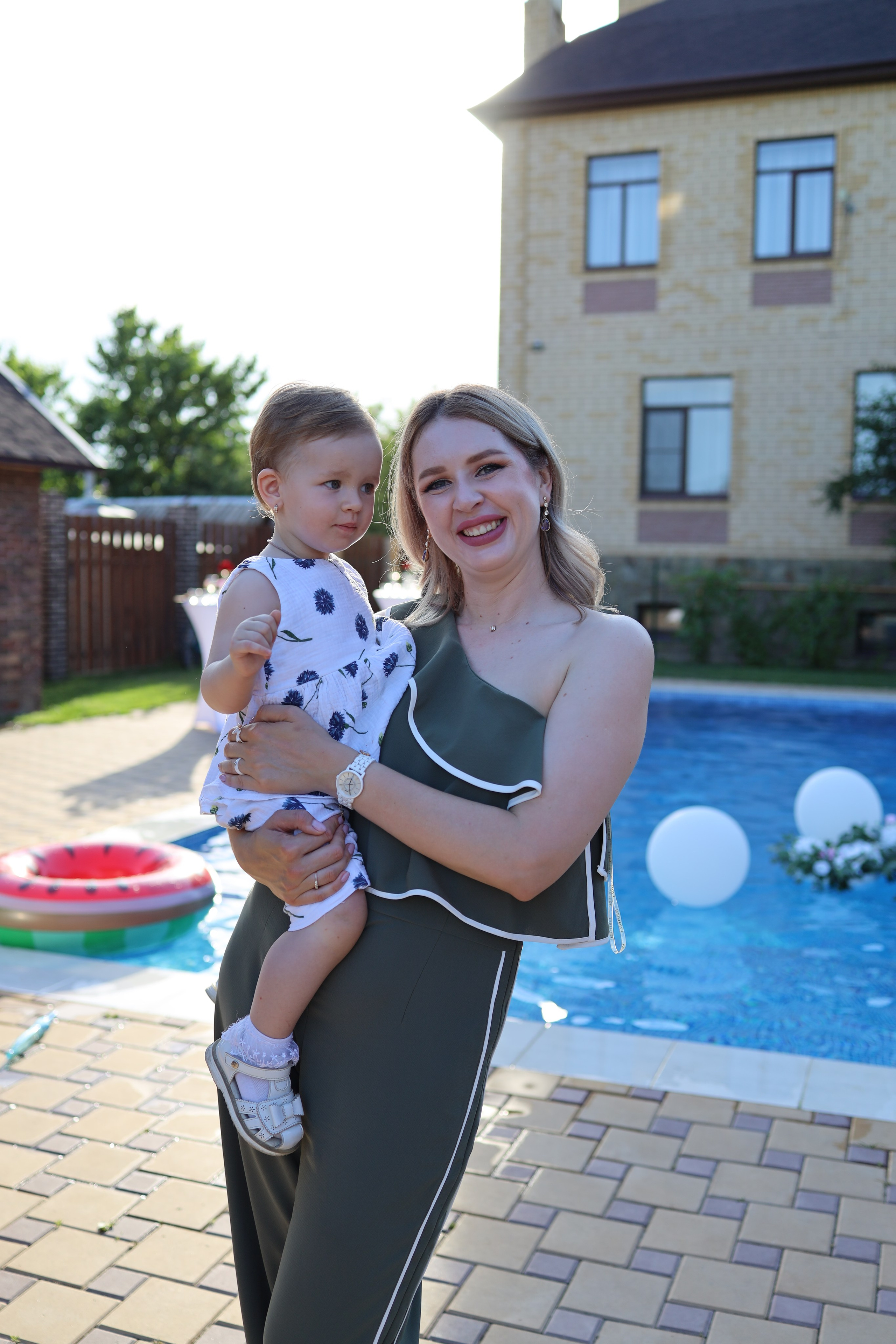 София 1 годик. Контент фотограф Волгоград