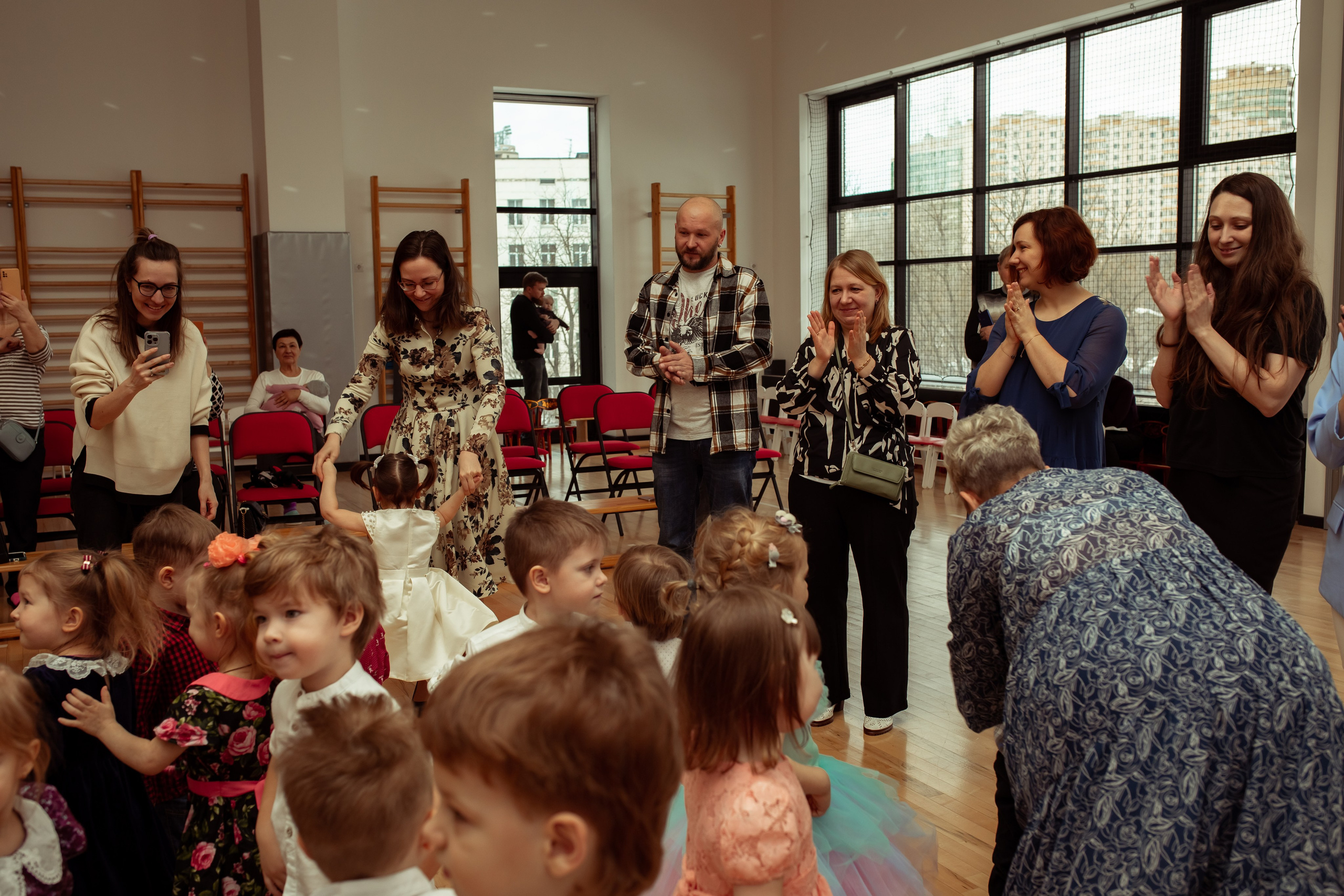 Праздник весны в детском саду. Семейный и детский фотограф в Москве Дорогова Екатерина