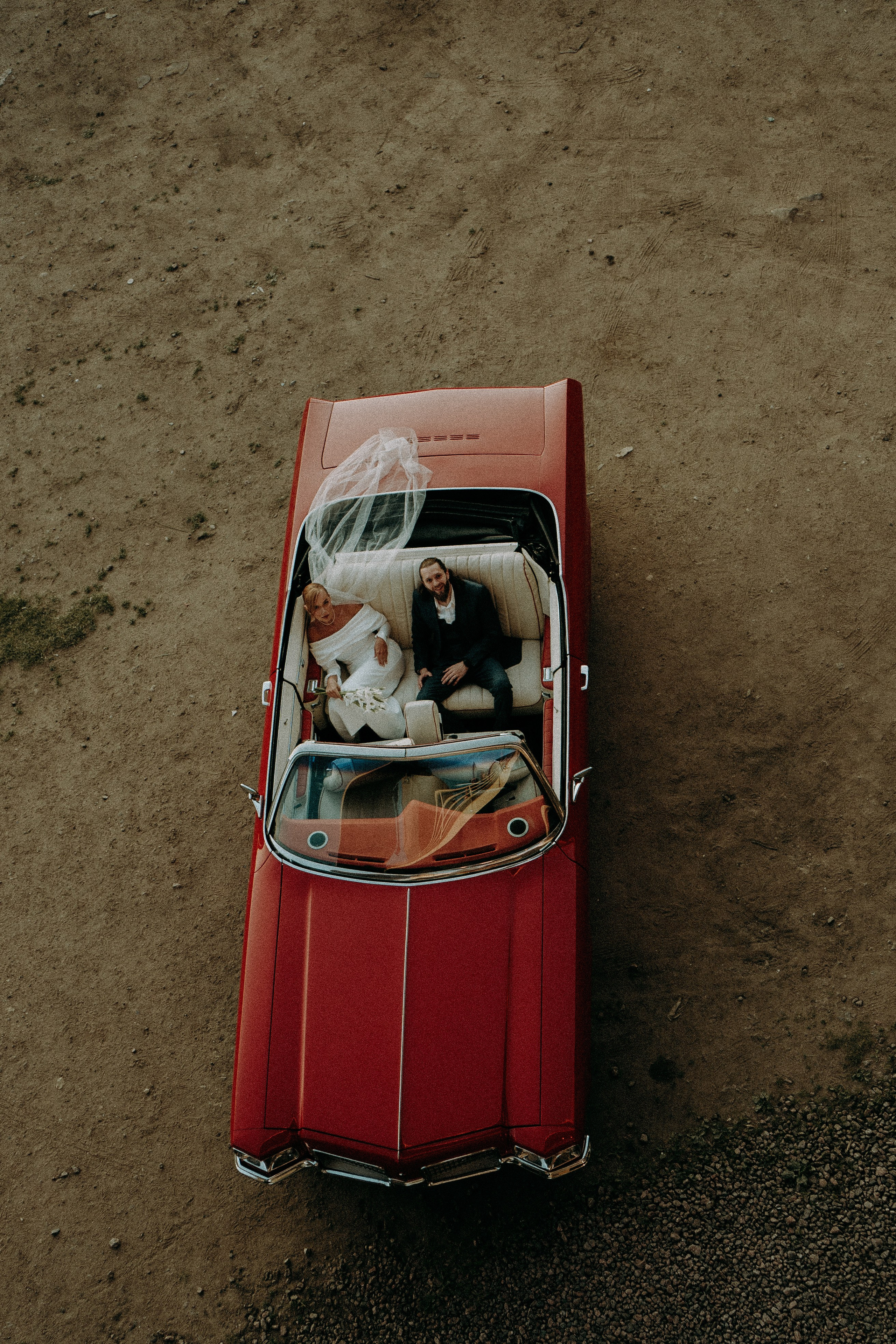 СВАДЕБНАЯ СЬЕМКА ВОЗЛЕ МСОТА БЕТАНКУРА НА КАБРИОЛЕТЕ. Профессиональный фотограф, Санкт-Петербург — Виктория Богомолова