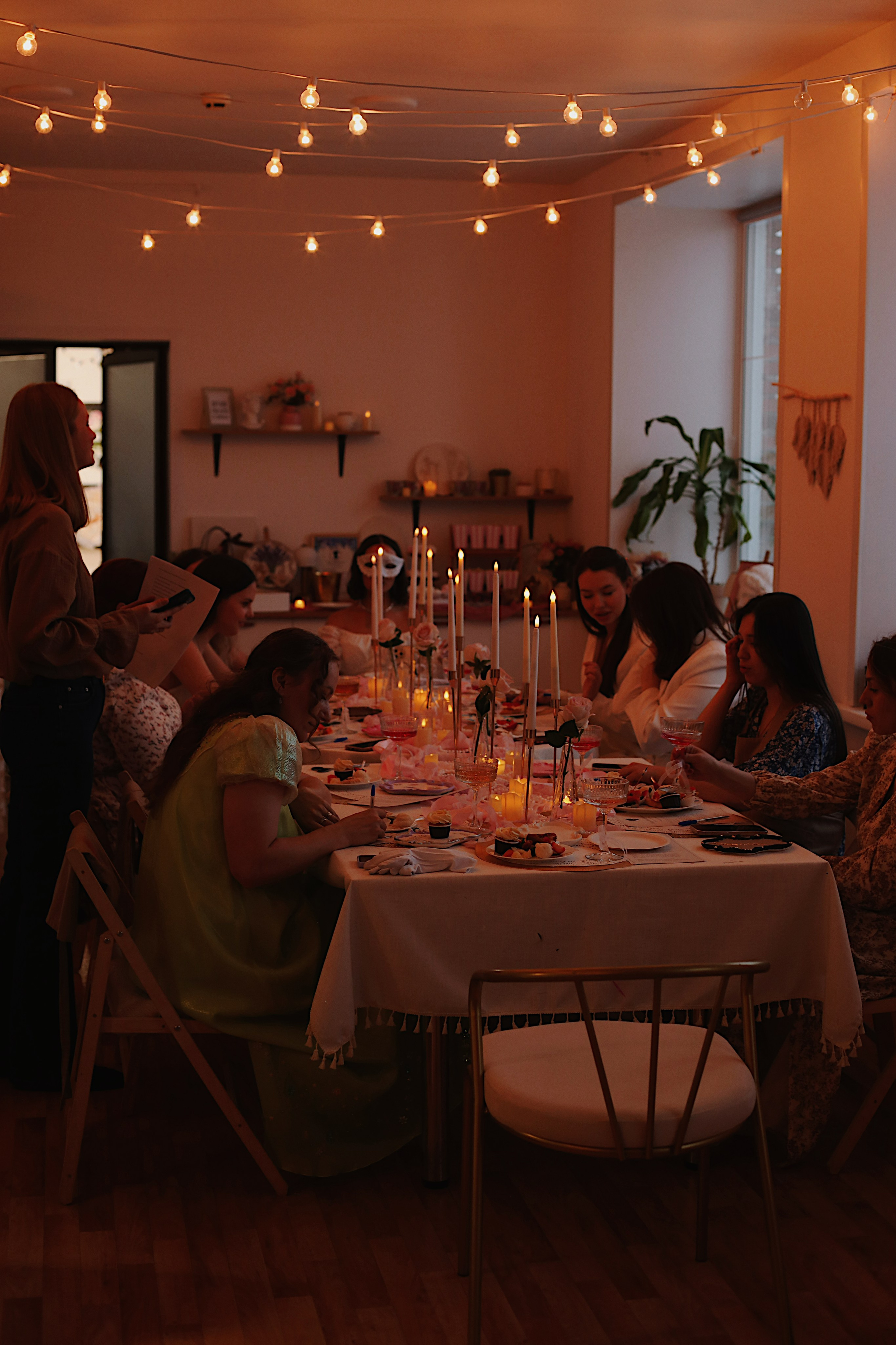 Арт-вечеринка в стиле Бриджертонов 1.02. Творческая студия Stories в Кемерово | Мастер-классы и мероприятия