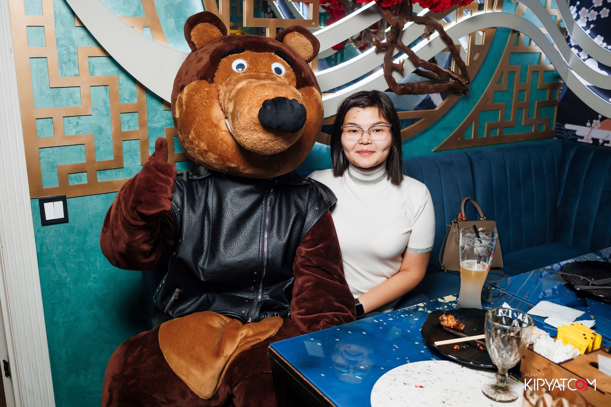 УХО И МЕДВЕДЬ НА ГАГАРИНА. КИПЯТКОМ АЛМАТЫ! Фотосъемка мероприятий в Алматы