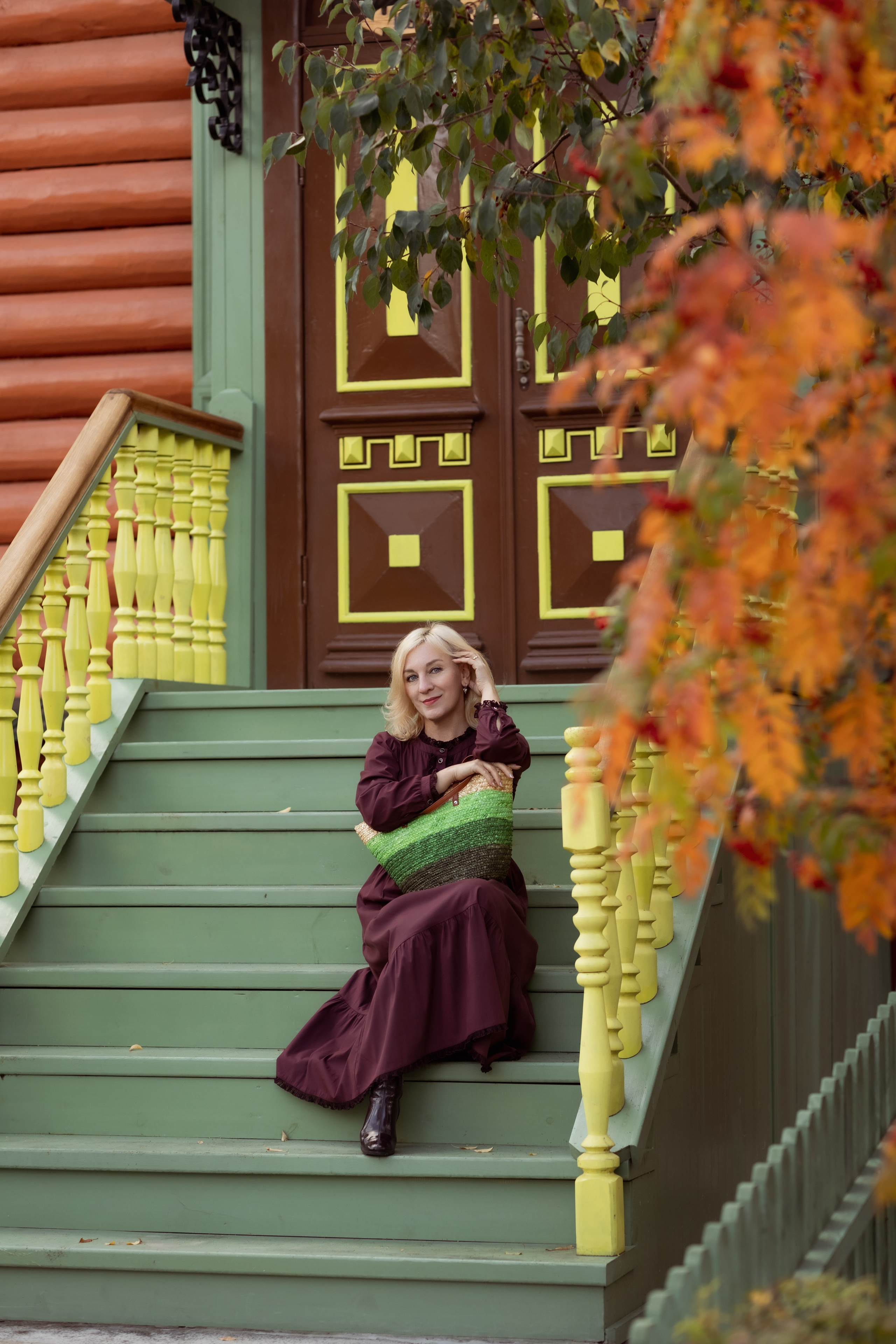 ЖЕНСКАЯ ФОТОСЕССИЯ В ТВОРЧЕСКОЙ СТУДИИ