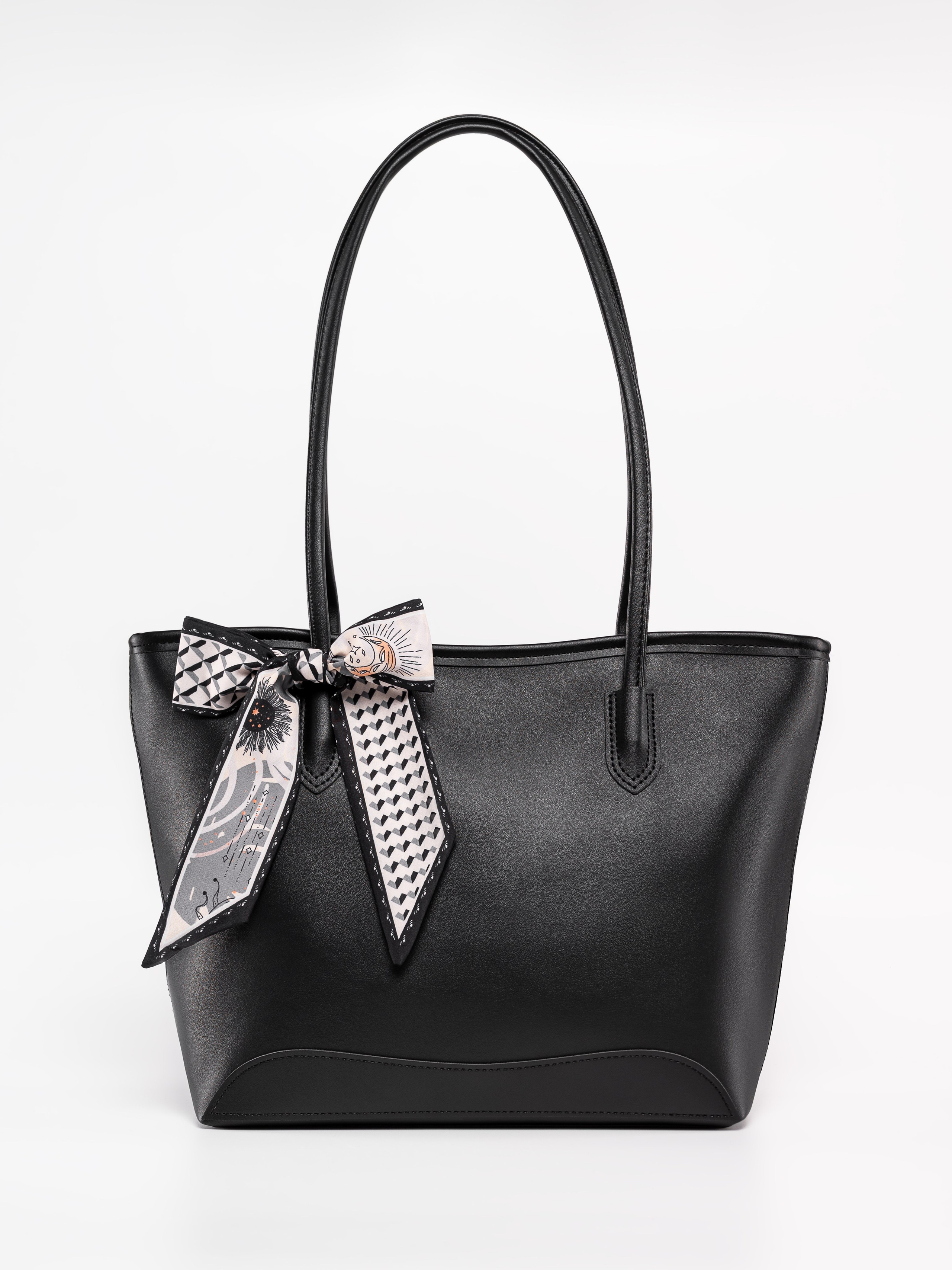 Q Сумки-тоут женские предметка серия 2. Предметный фотограф, фото для маркетплейсов Пятигорск, КМВ