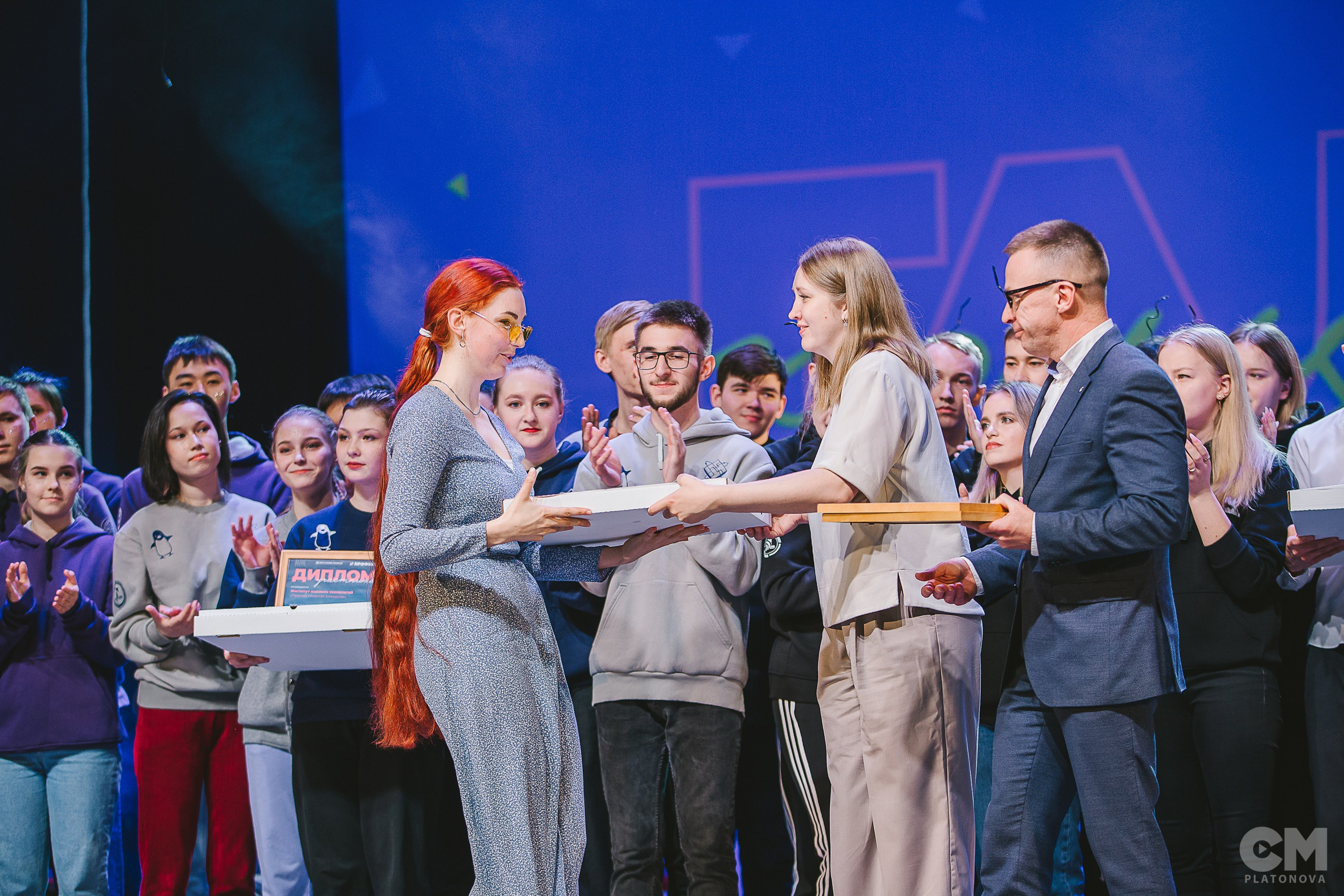 Концерты, сцена. Репортажный и спортивный фотограф Аня Платонова