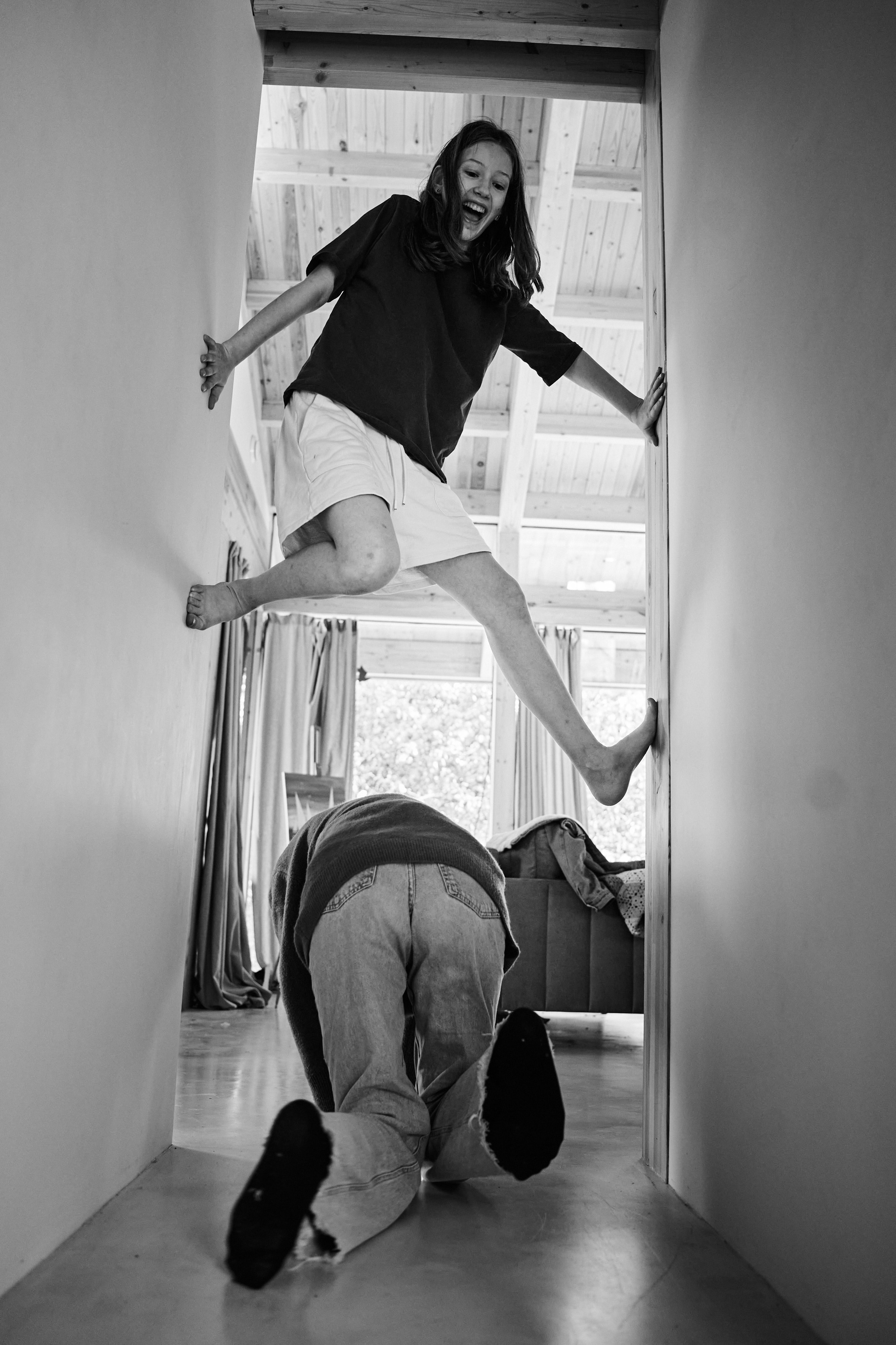 Четверо детей в доме. Фотограф Женя Пашкина