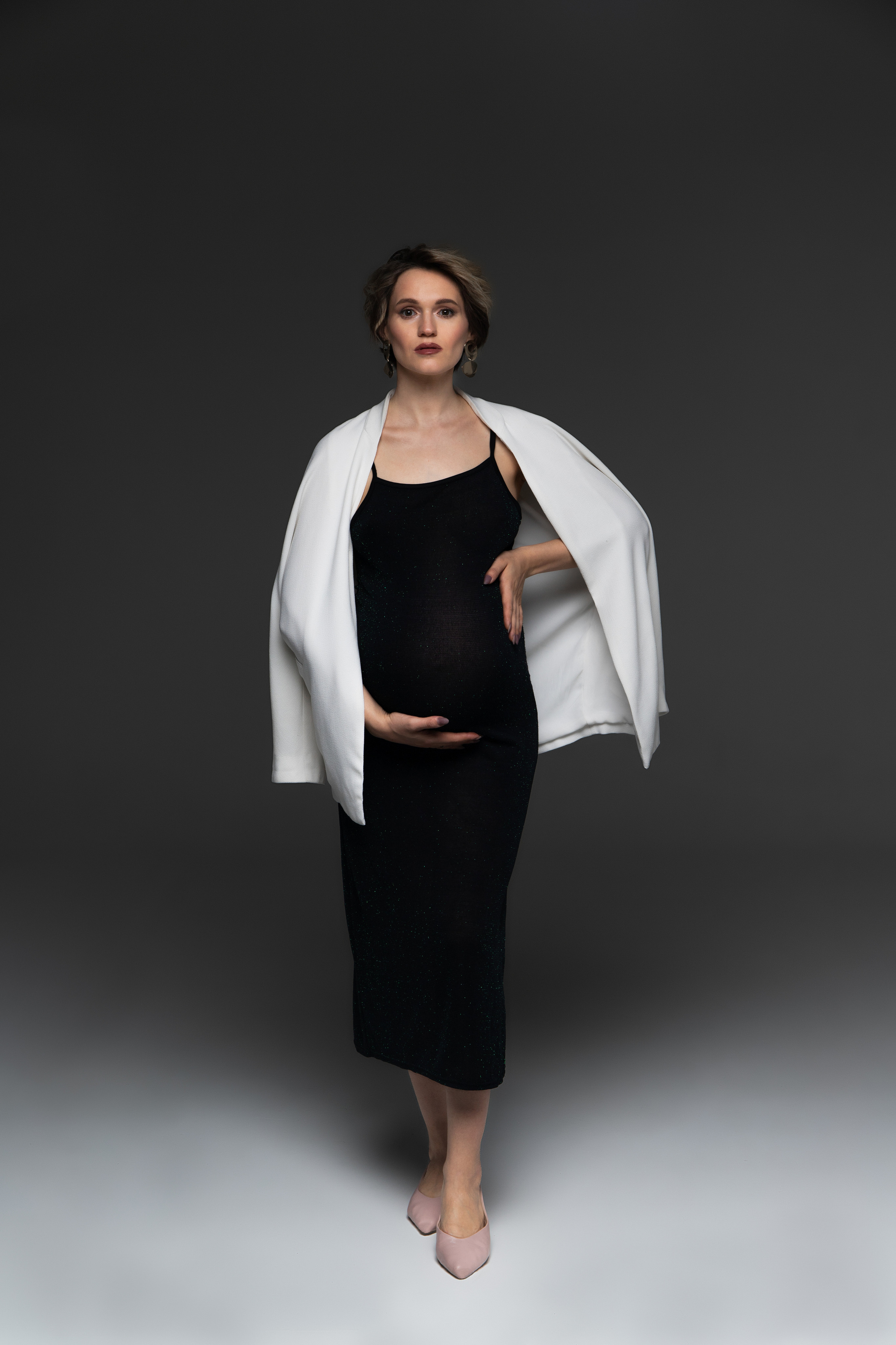 Минималистичная фотосессия беременности для Анны. Фотограф беременности в Санкт-Петербурге Анна Тюжина