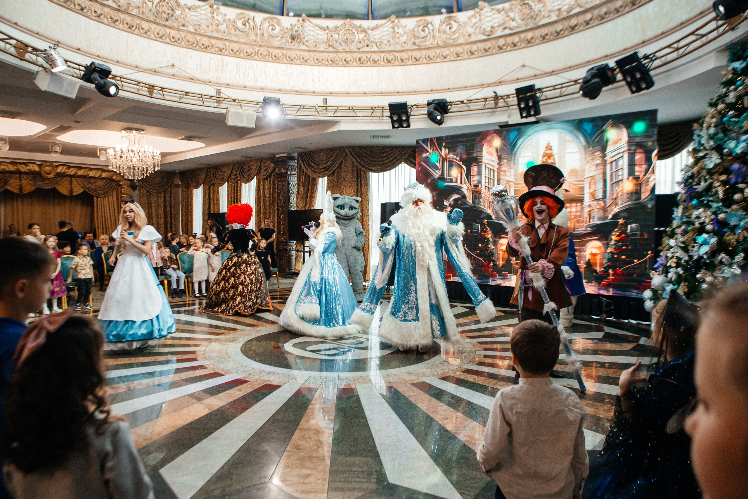 Купол|Новогодняя ёлка. Свадебный фотограф Челябинск Зиненко Виктория