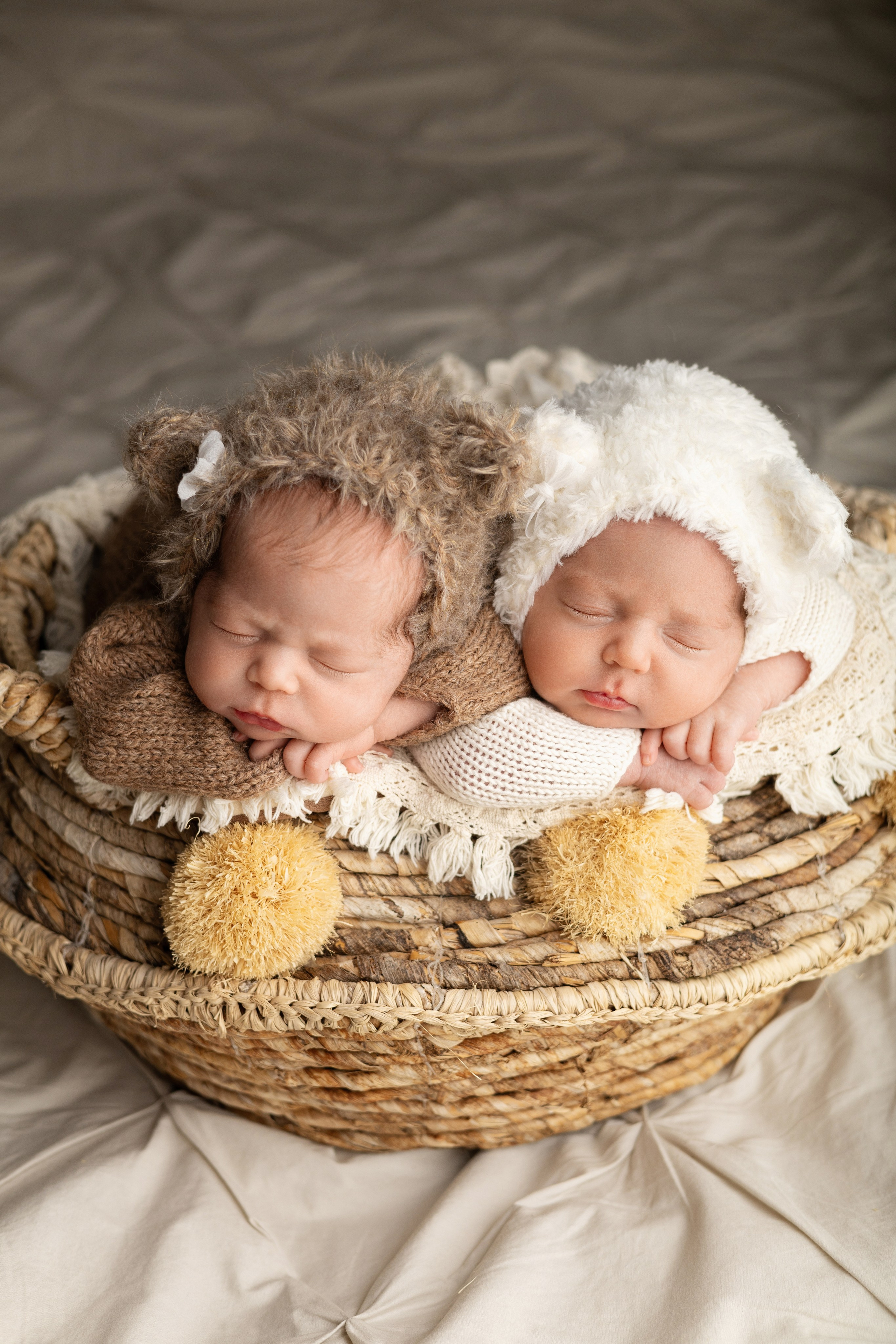 Злата и Ева. Лилия Алтухова — фотограф новорожденных в Москве и области