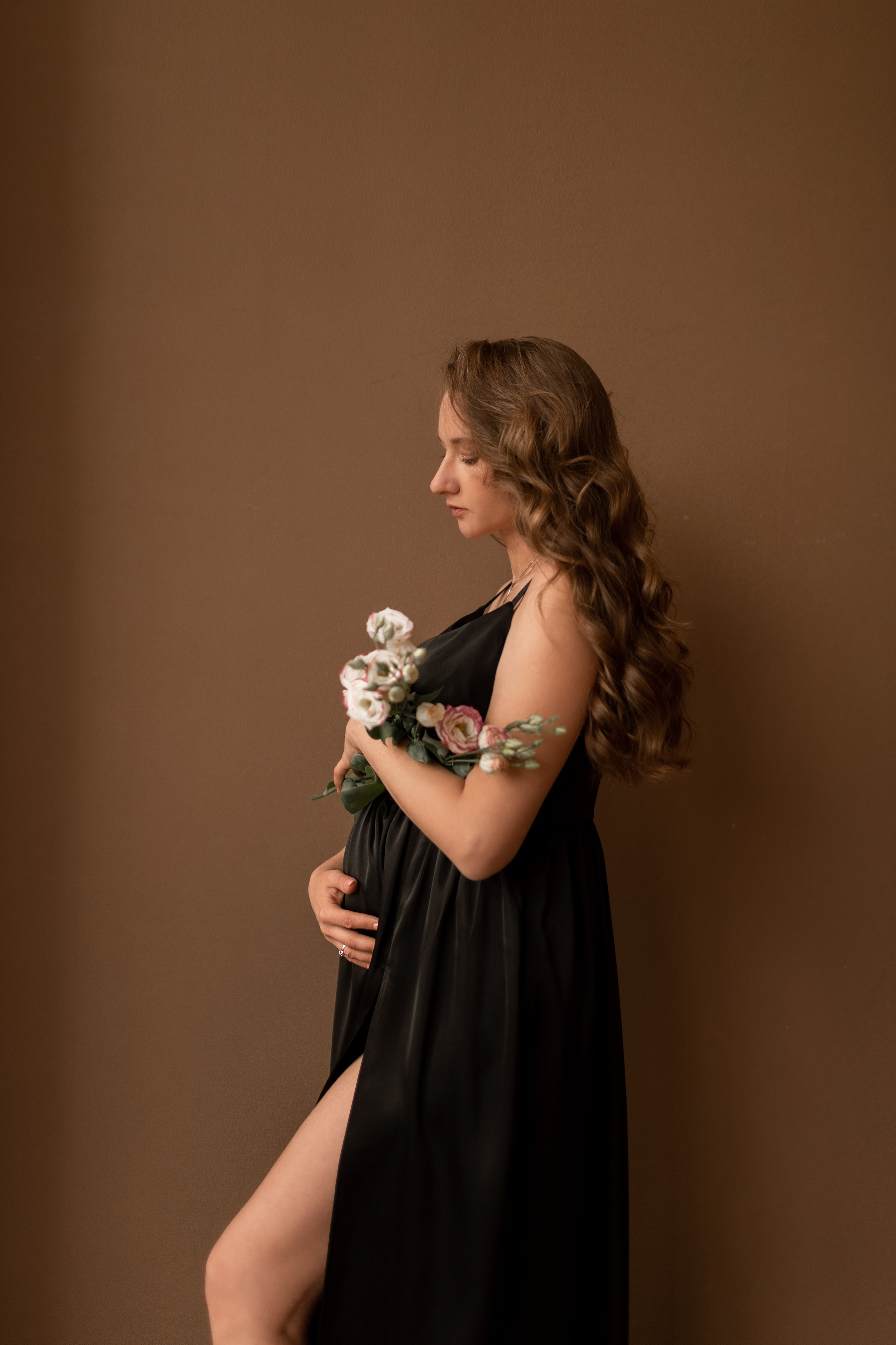 Прекрасная Яна в трепетном ожидании. Фотограф про любовь в городе Москва