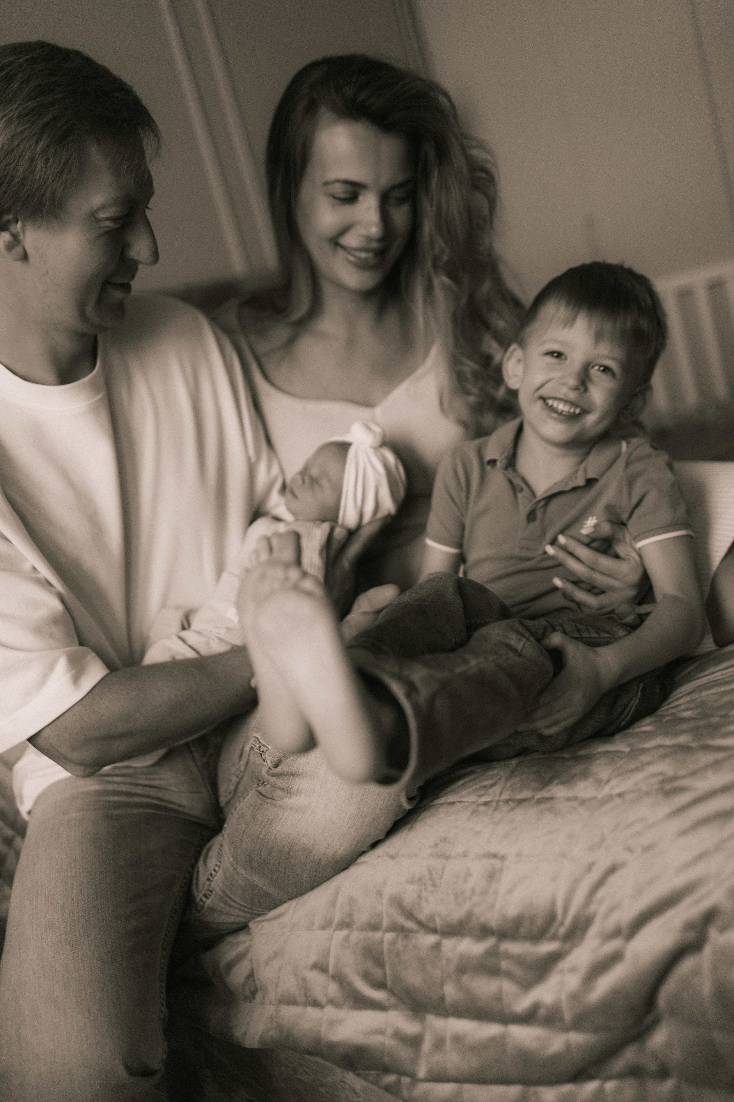 Александр Анастасия Артём и Арина. Фотограф про любовь в городе Москва