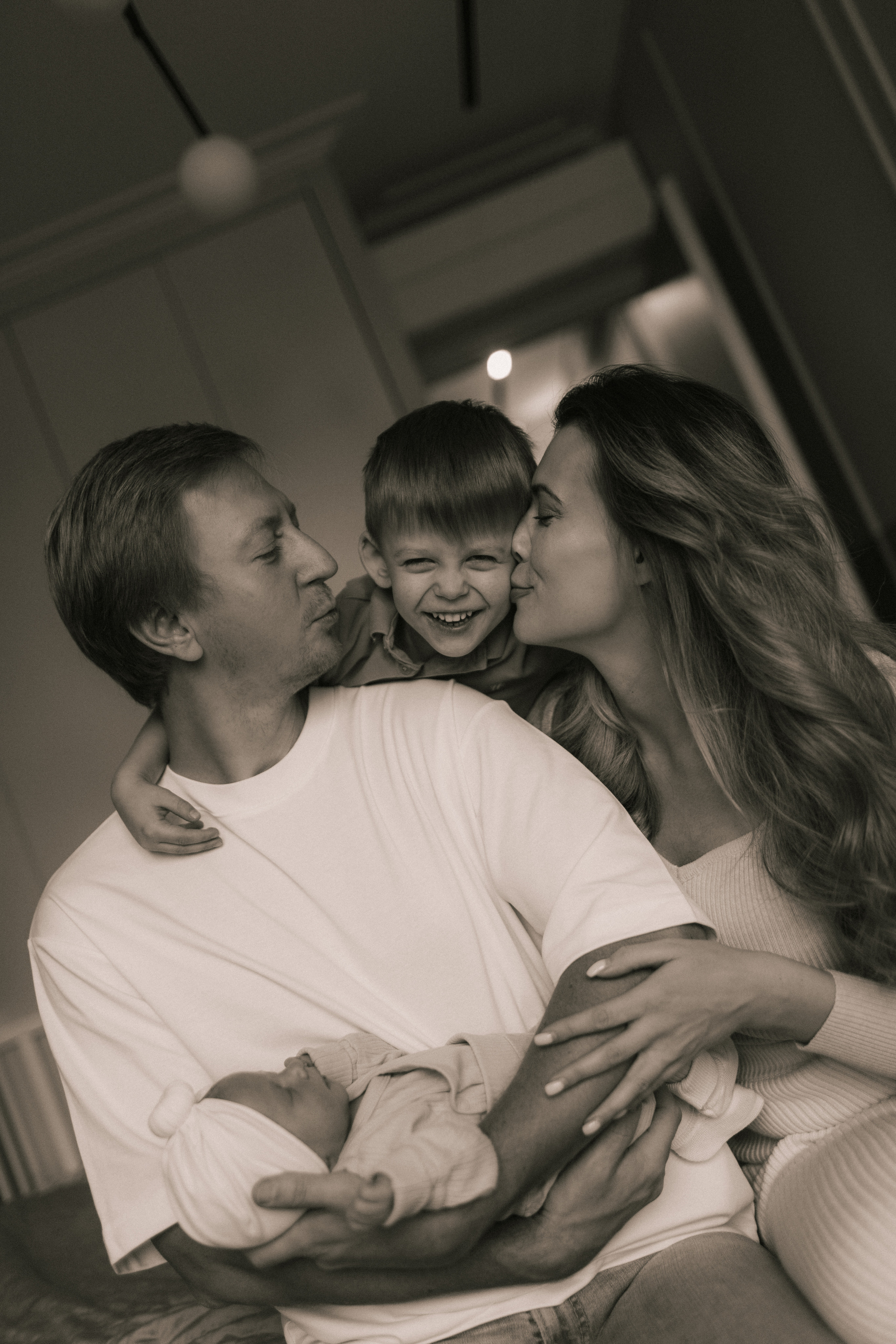 Александр Анастасия Артём и Арина. Фотограф про любовь в городе Москва