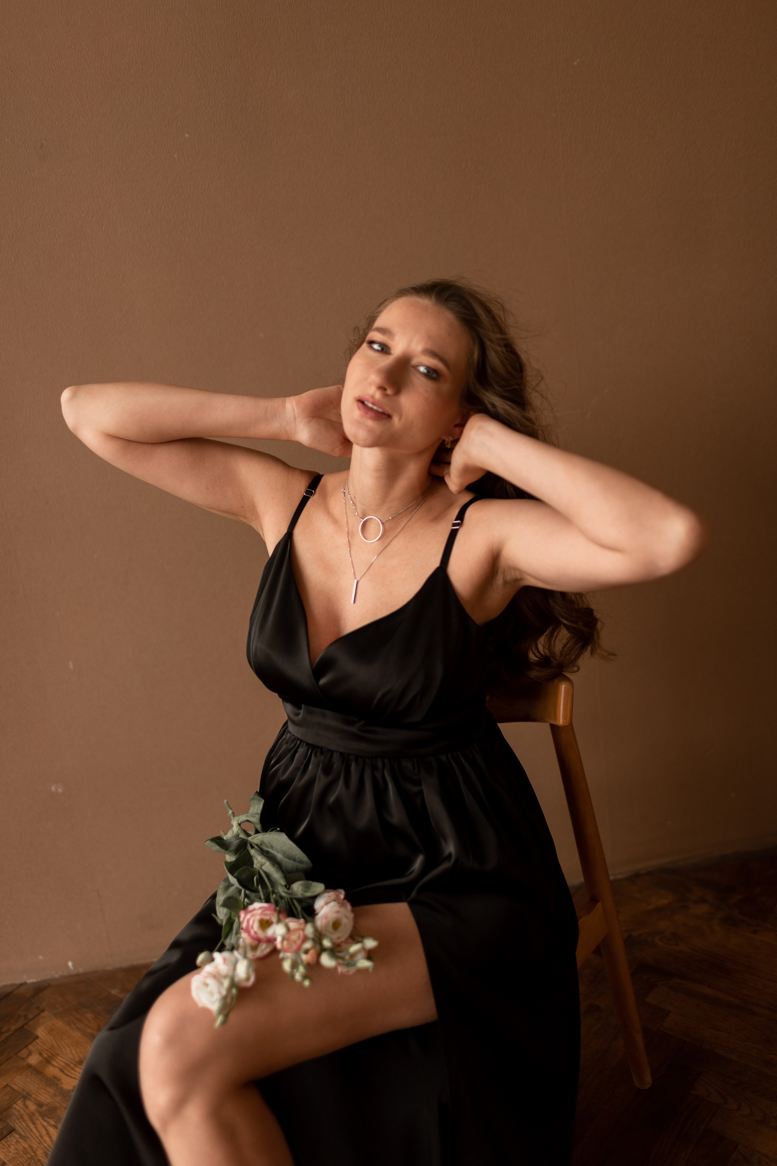 Прекрасная Яна в трепетном ожидании. Фотограф про любовь в городе Москва