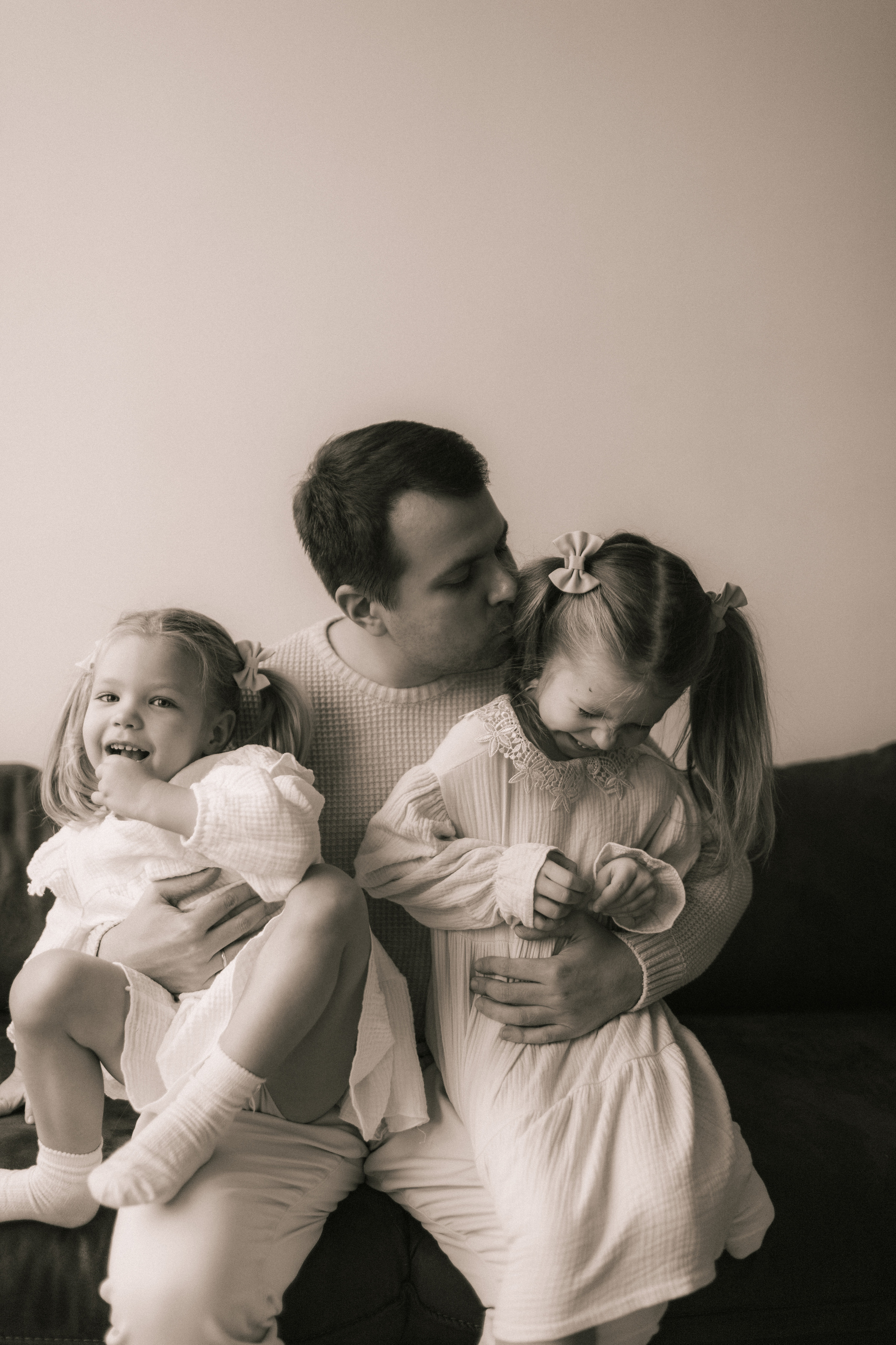 Татьяна Дмитрий Амелия и Милана. Фотограф про любовь в городе Москва