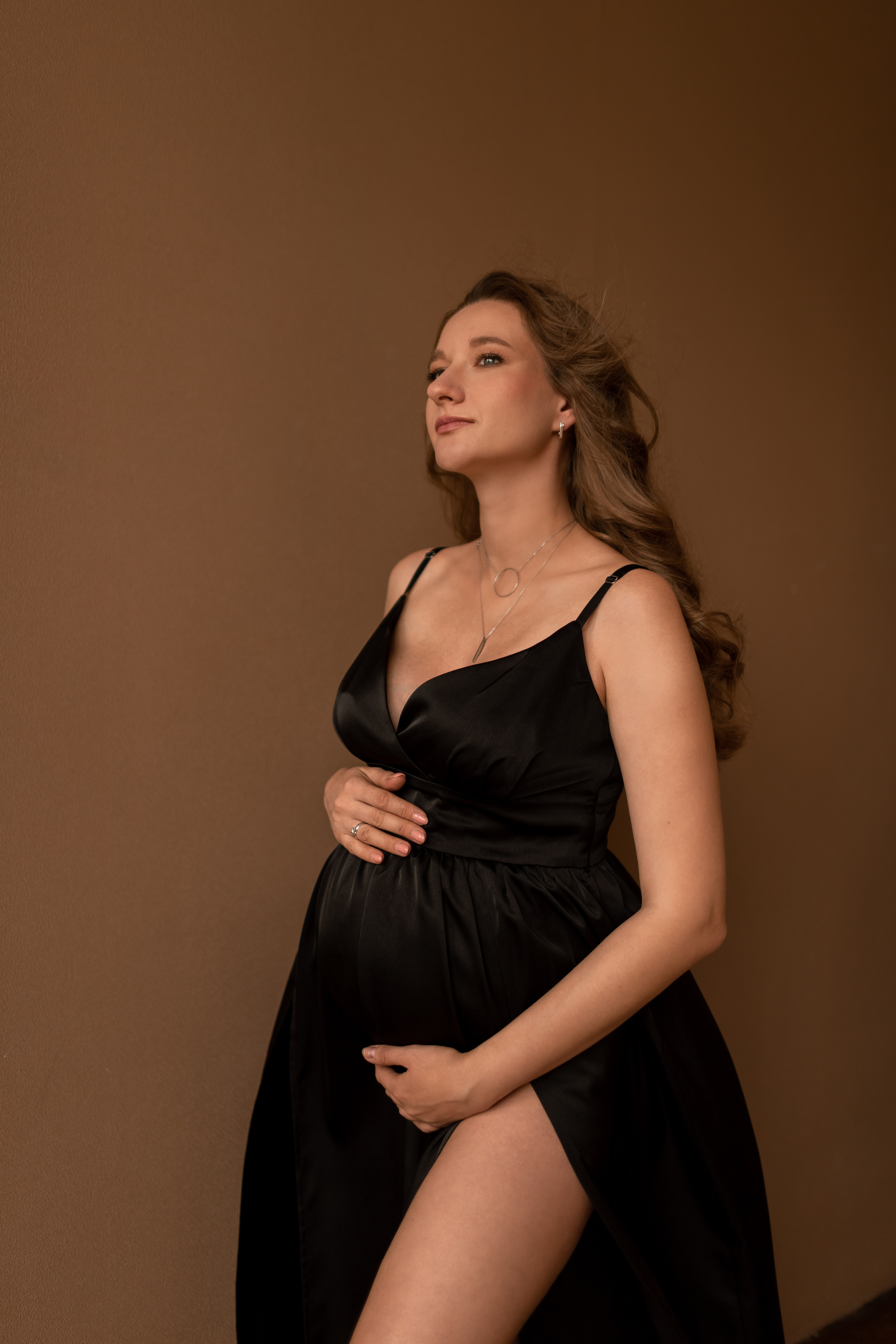 Прекрасная Яна в трепетном ожидании. Фотограф про любовь в городе Москва