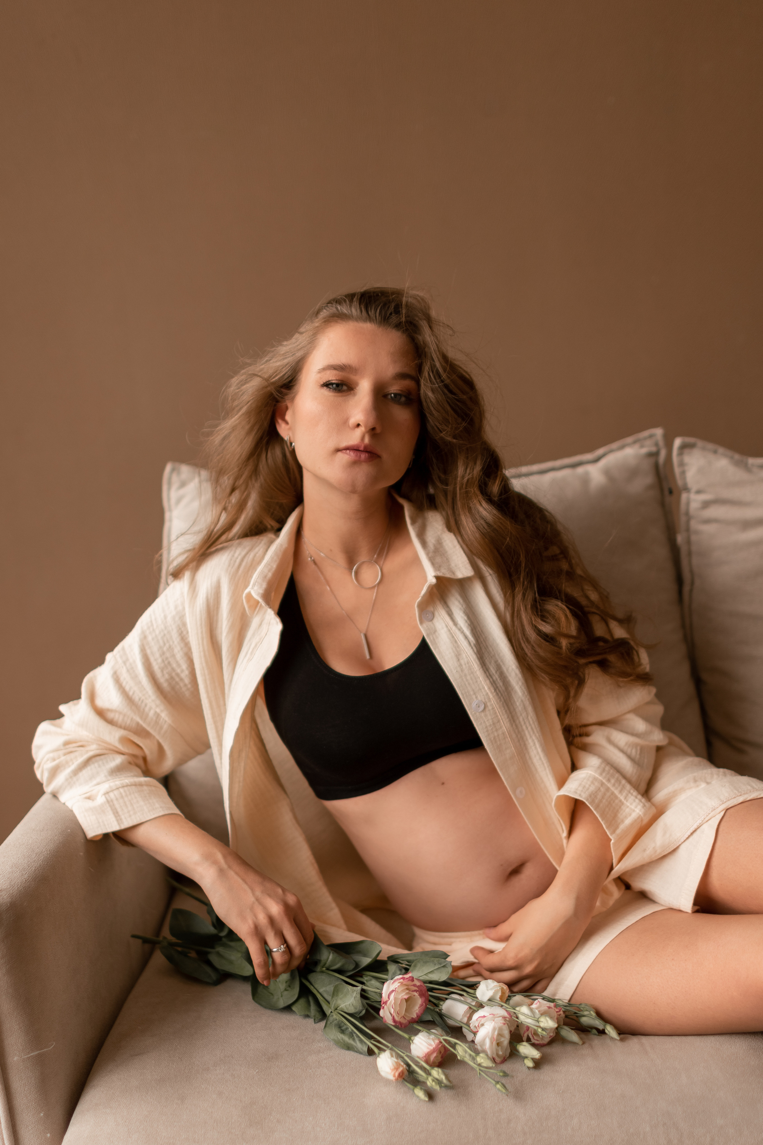 Прекрасная Яна в трепетном ожидании. Фотограф про любовь в городе Москва