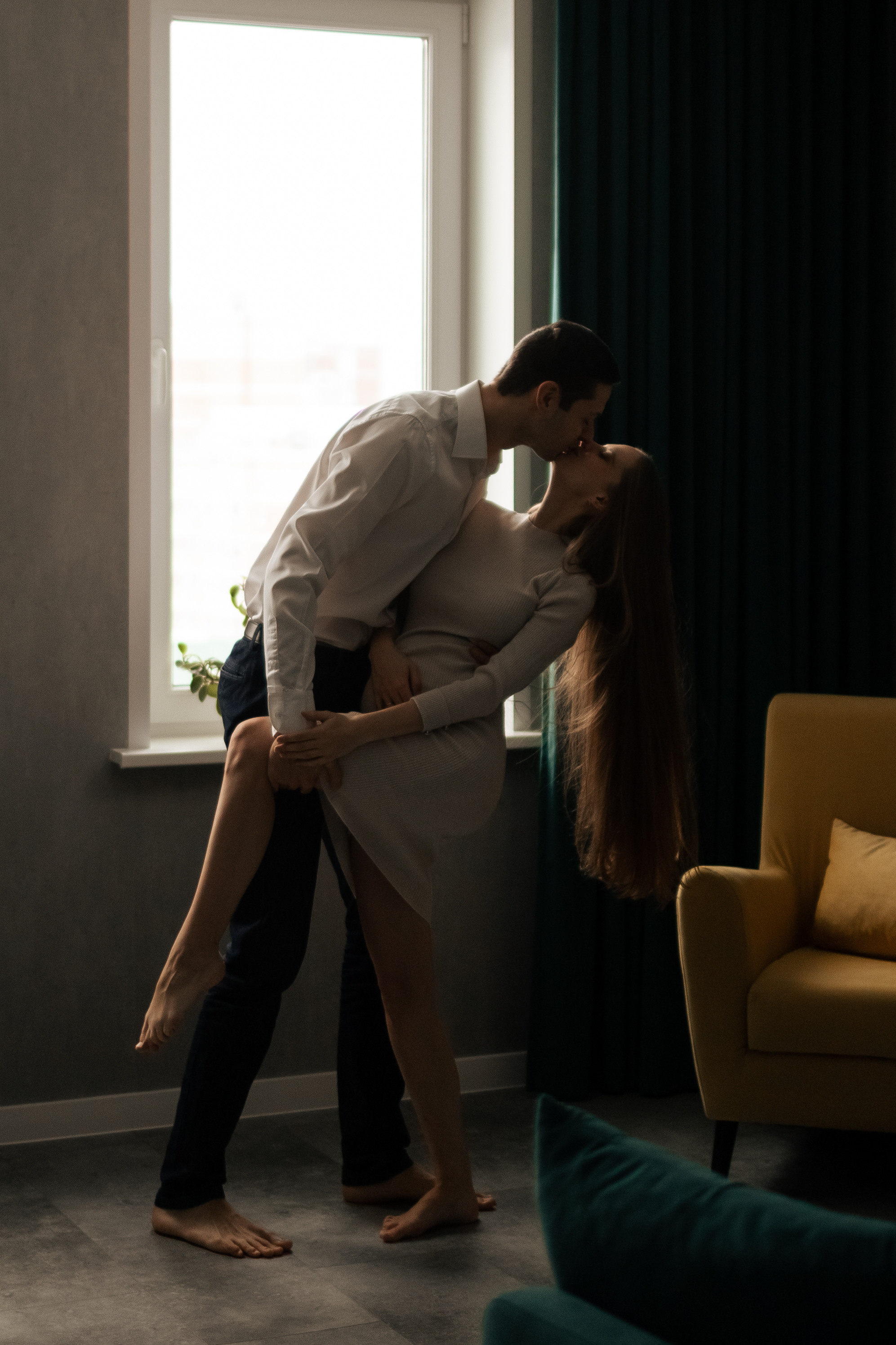 Павел и Мария в трепетном ожидании. Фотограф про любовь в городе Москва