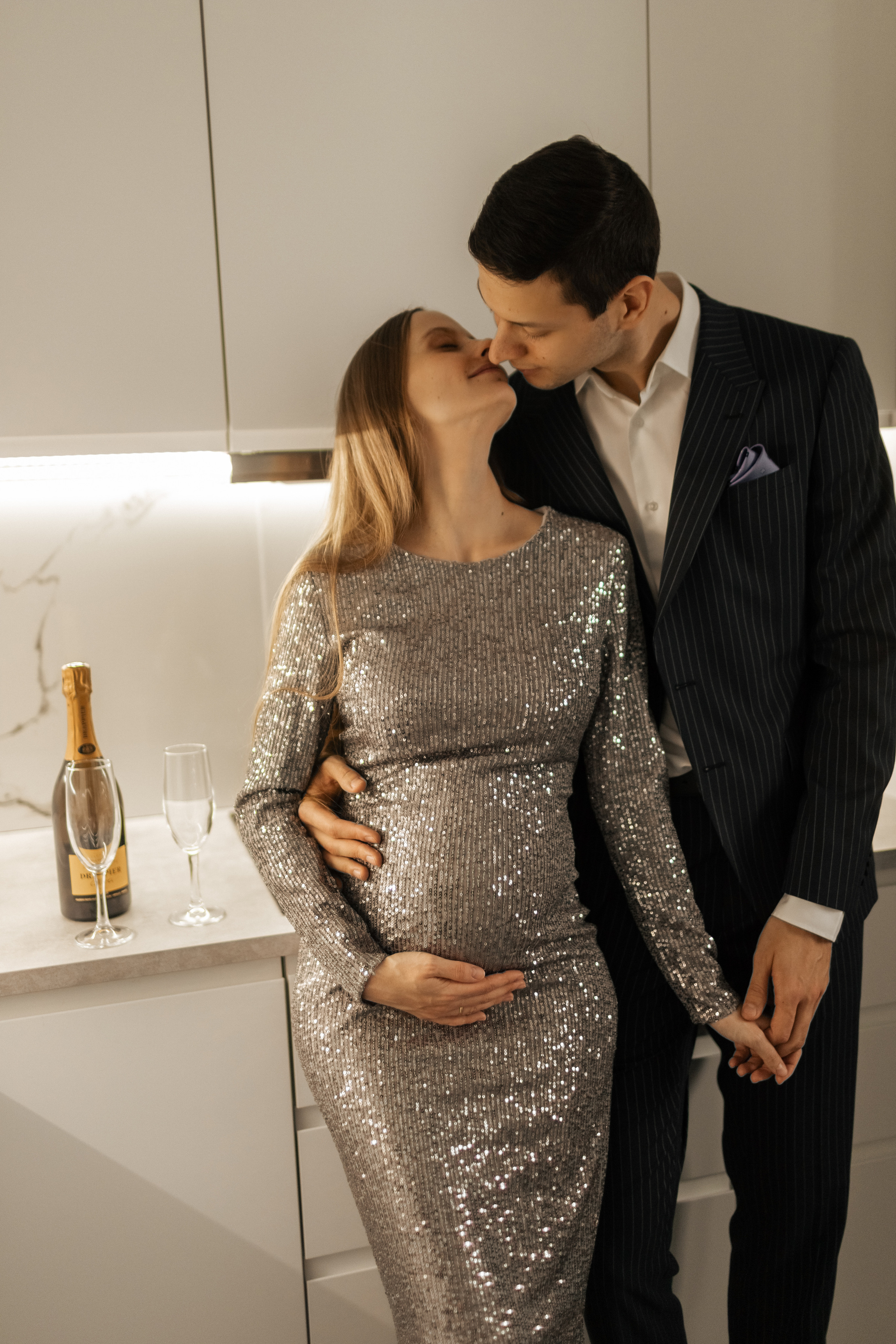 Павел и Мария в трепетном ожидании. Фотограф про любовь в городе Москва