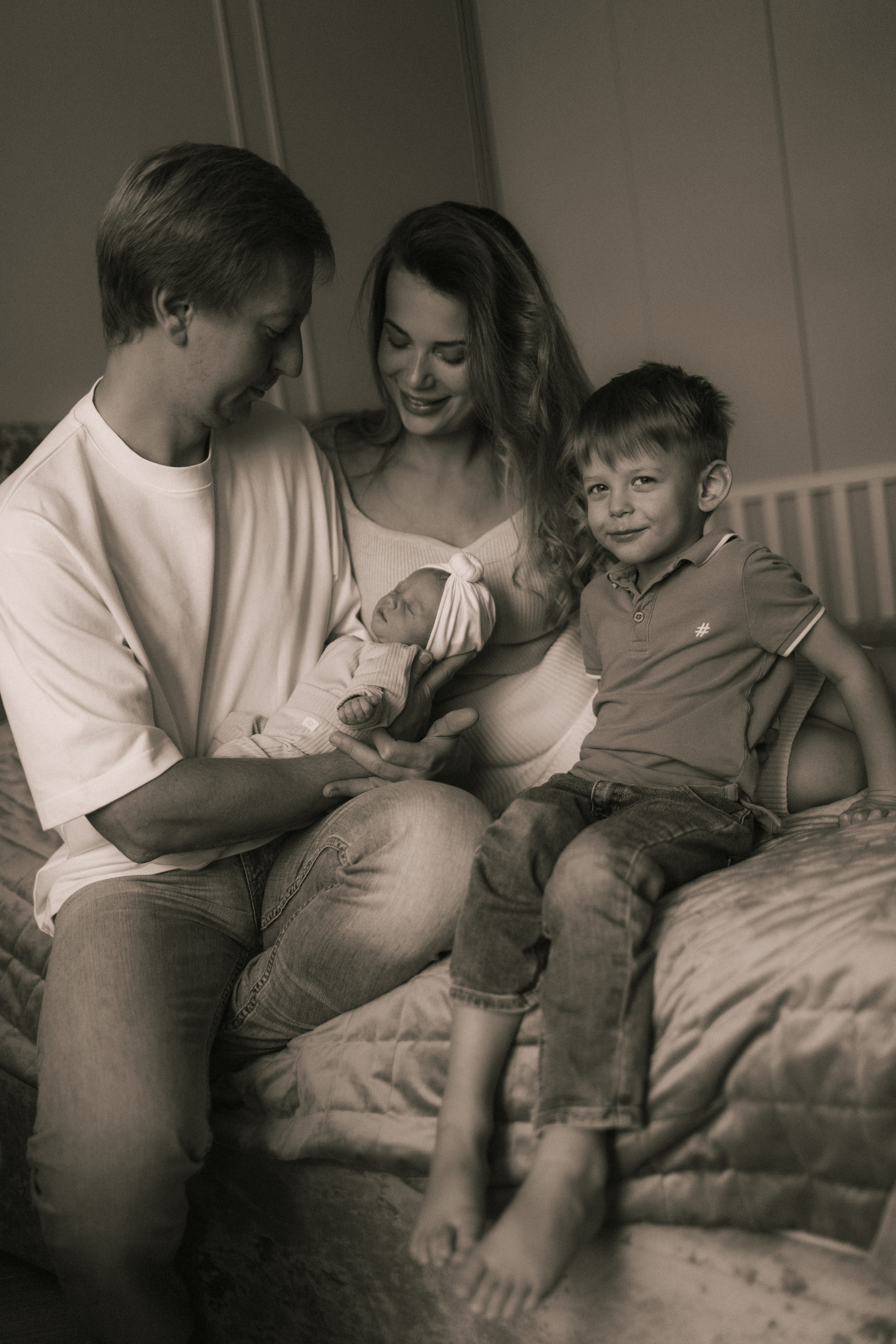 Александр Анастасия Артём и Арина. Фотограф про любовь в городе Москва