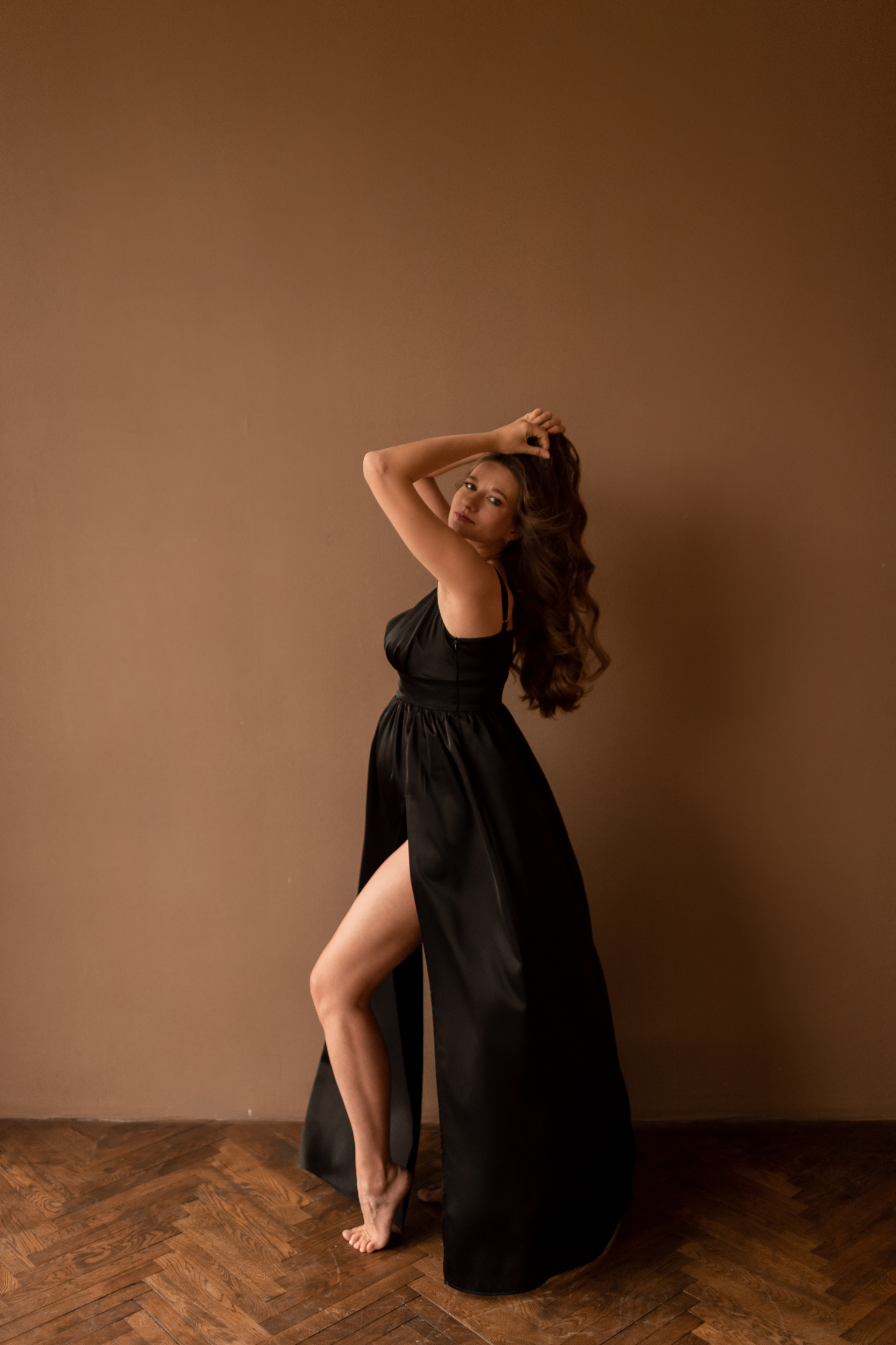 Прекрасная Яна в трепетном ожидании. Фотограф про любовь в городе Москва