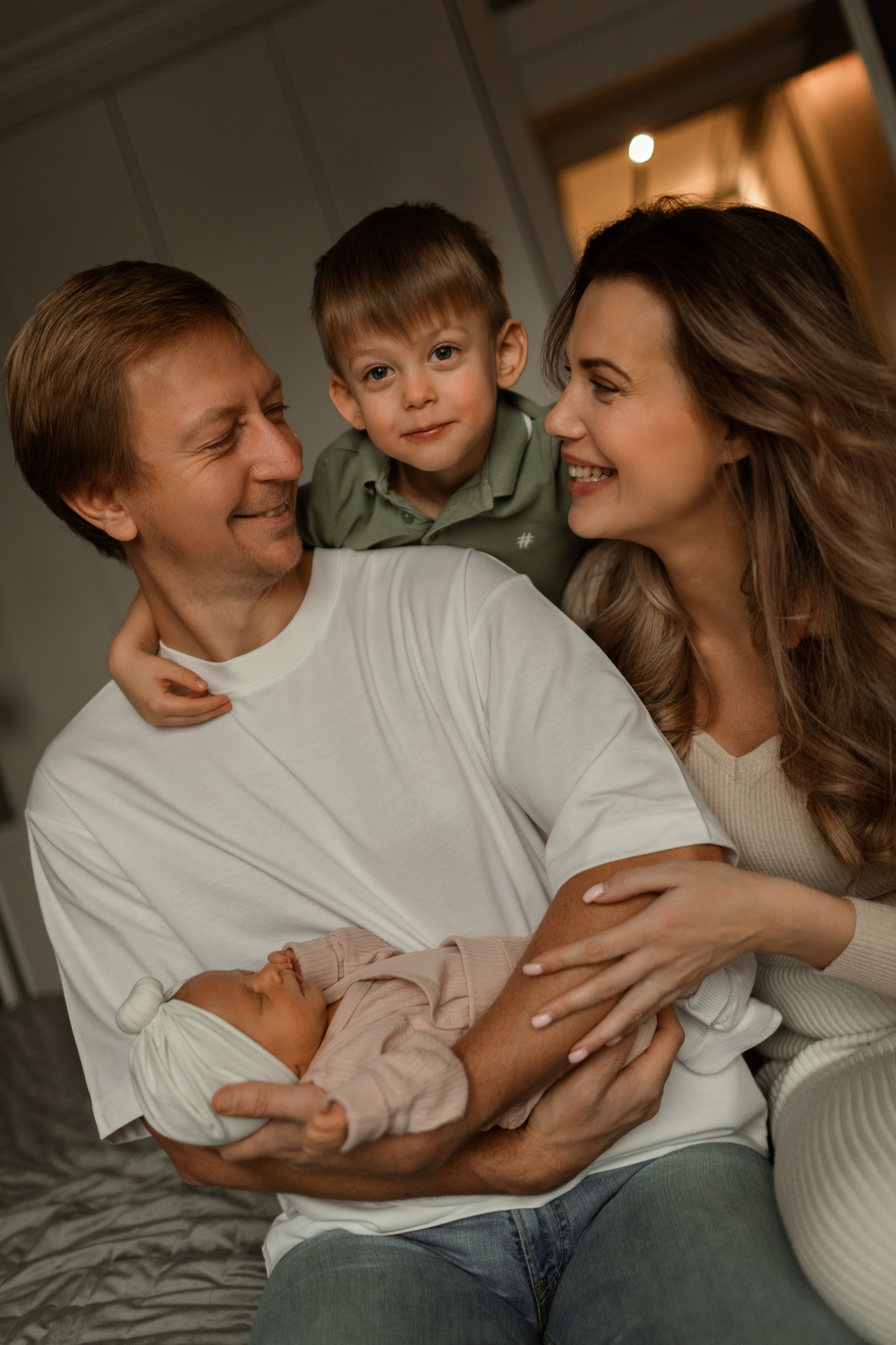 Александр Анастасия Артём и Арина. Фотограф про любовь в городе Москва